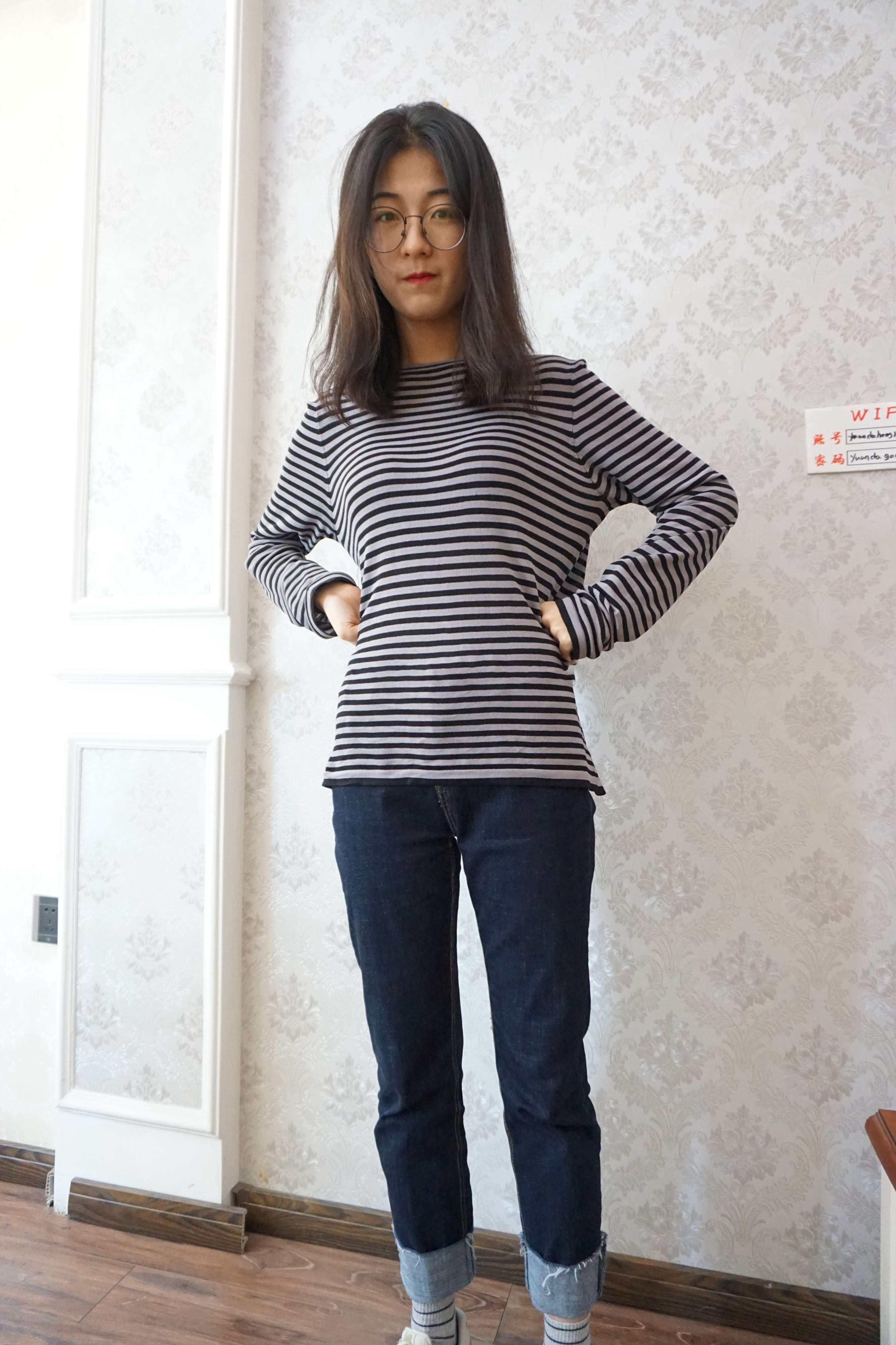 《四眼少女的棉袜脚》作品图