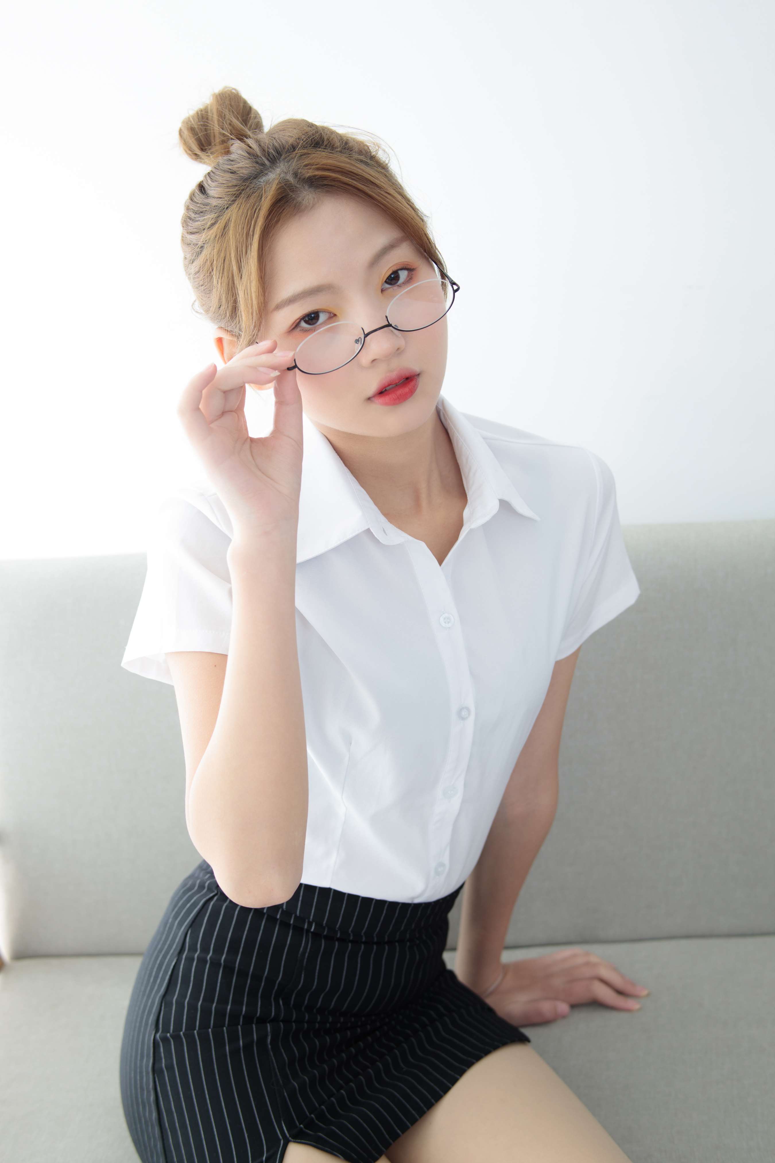 《小姐姐的职业装》作品图