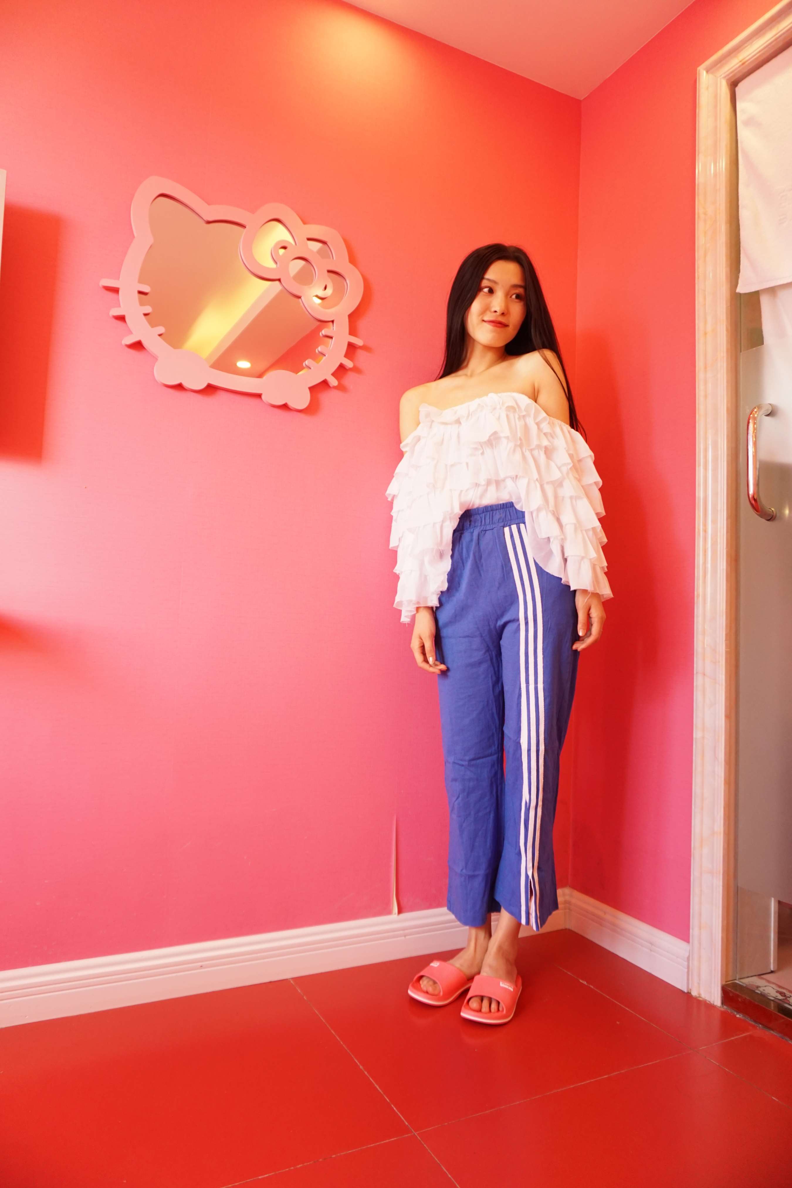 《娜娜学姐的赤足》作品图