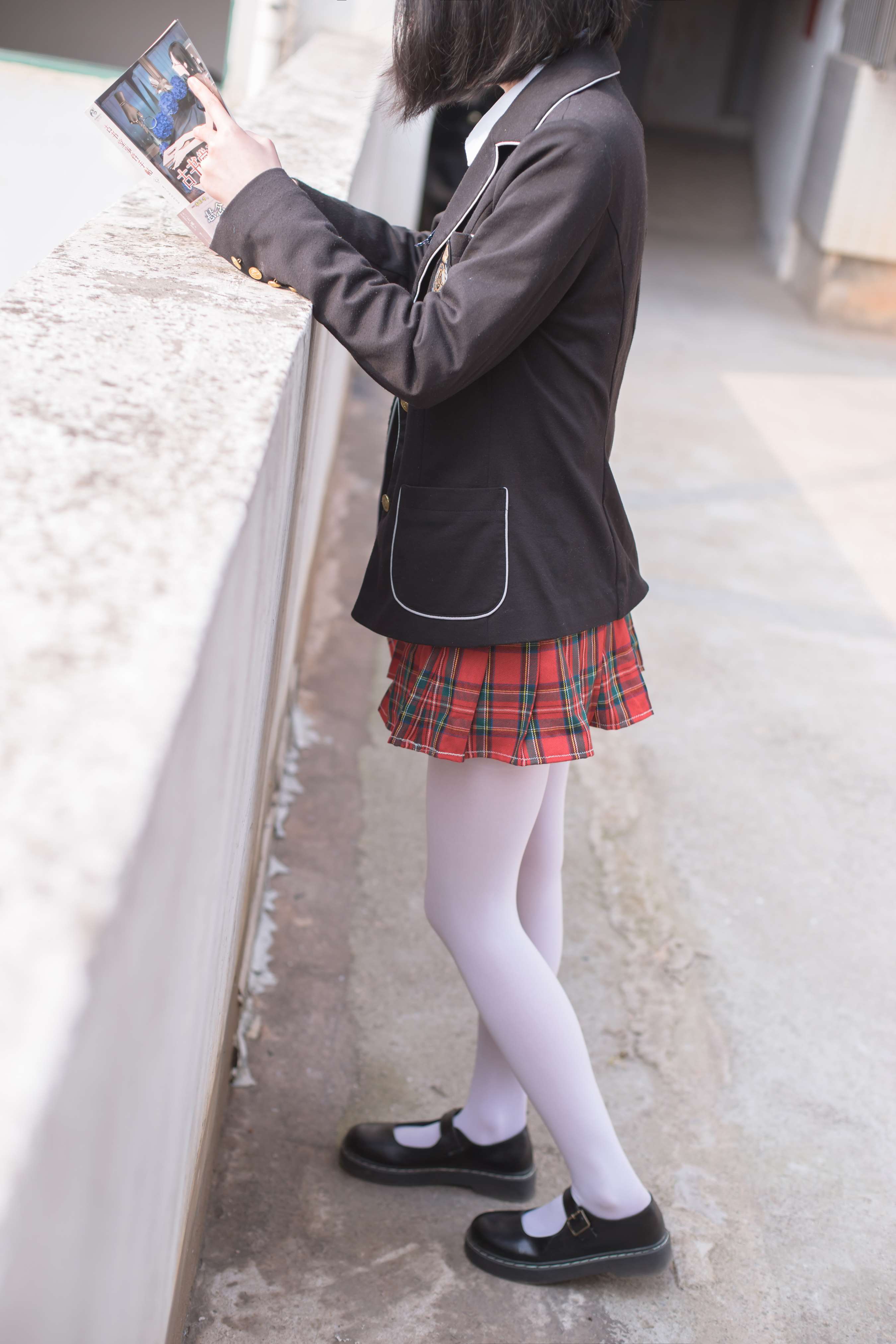 《小姐姐日系学院风の白丝脚》作品图