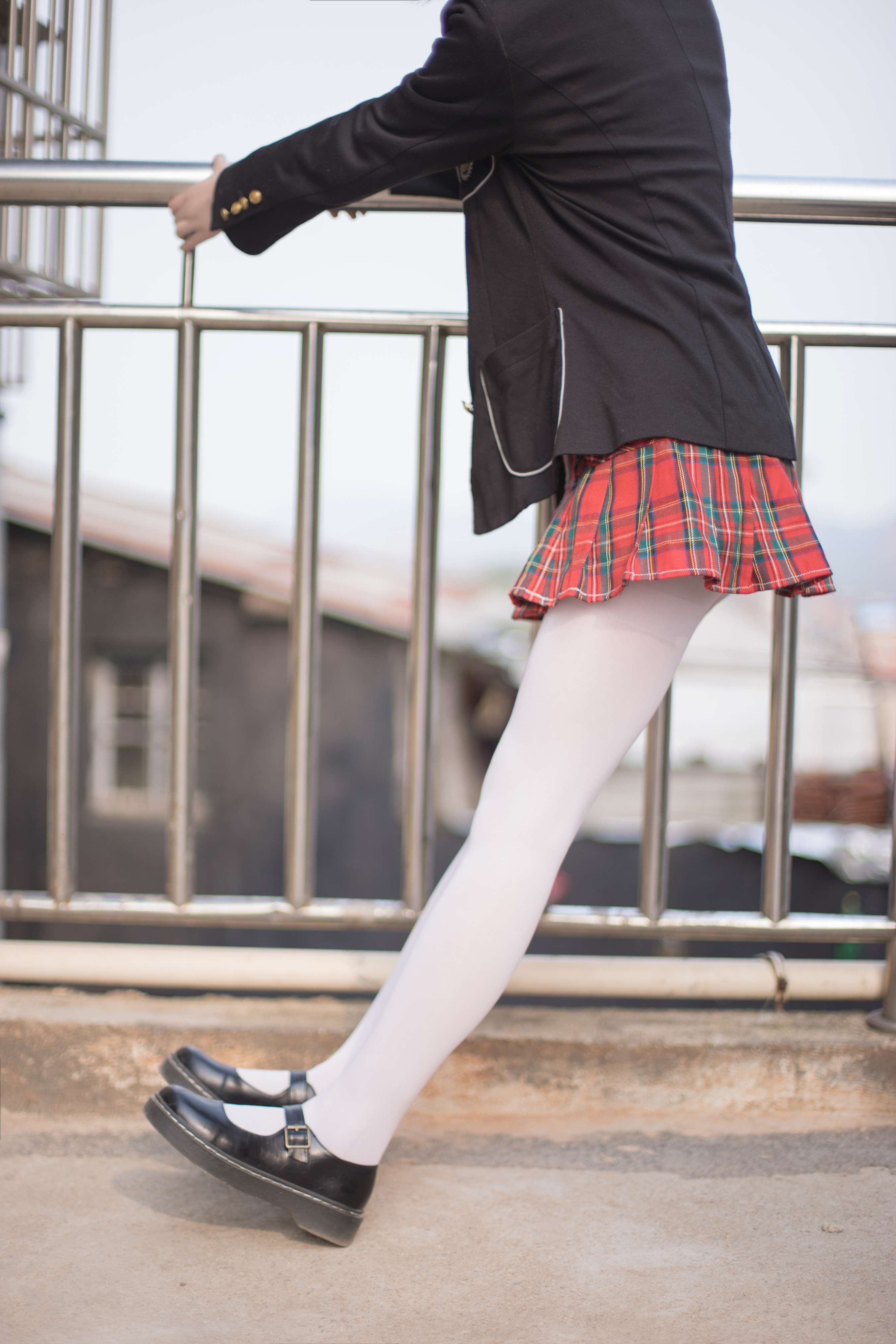 《小姐姐日系学院风の白丝脚》作品图