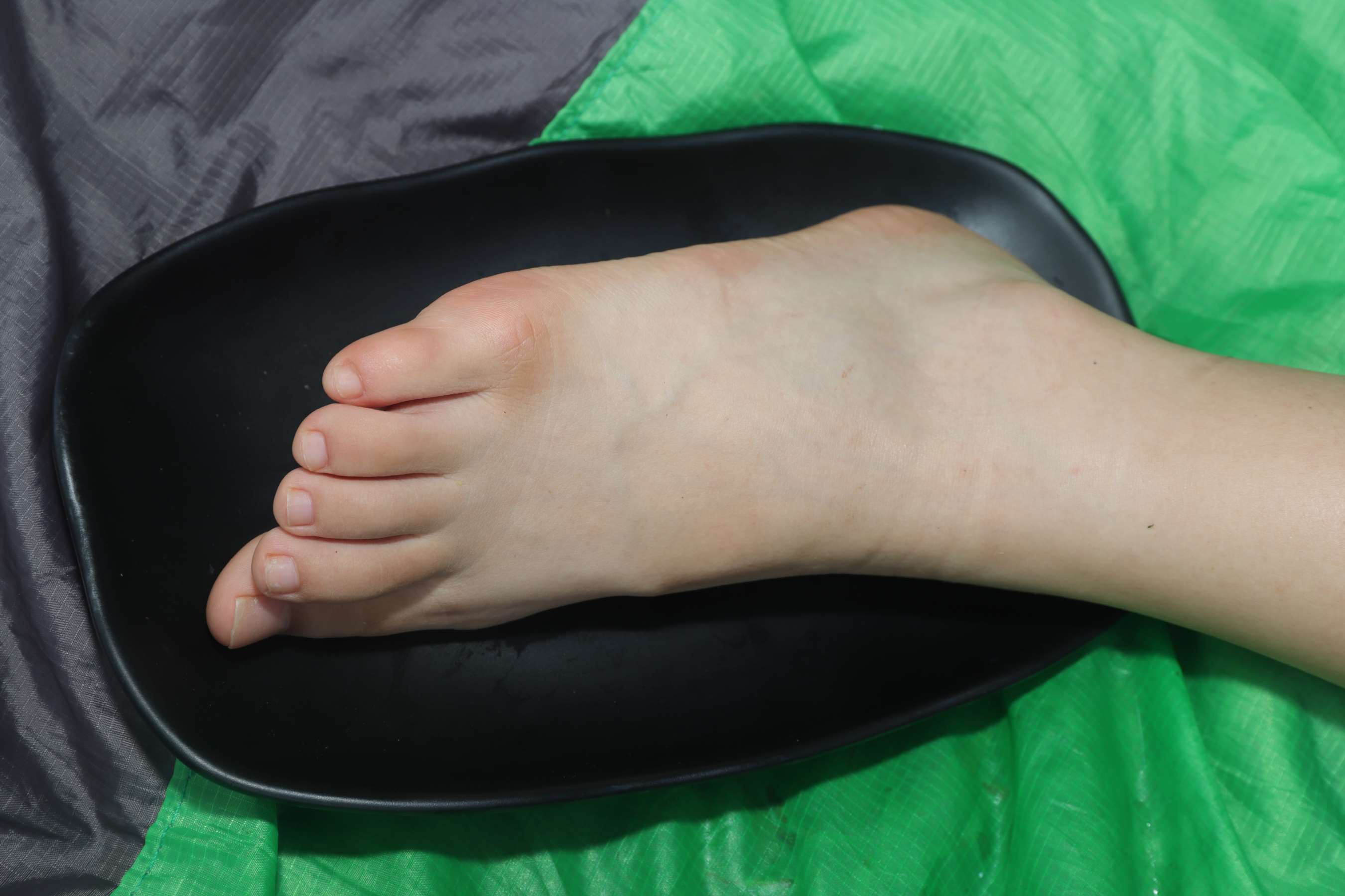 《小淇与小枫学妹美食の脚丫拼盘》作品图