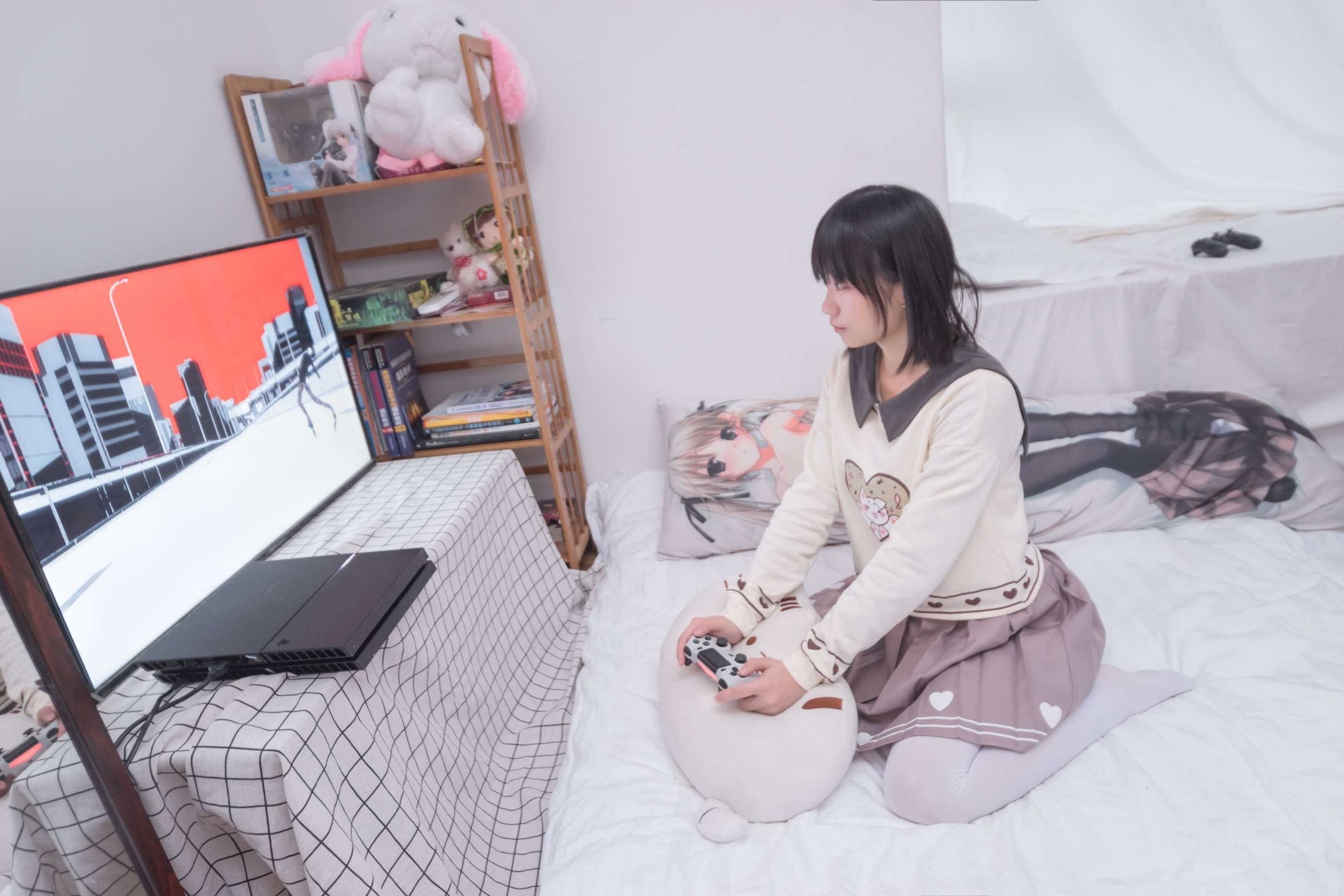 《白丝小姐姐玩游戏》作品图