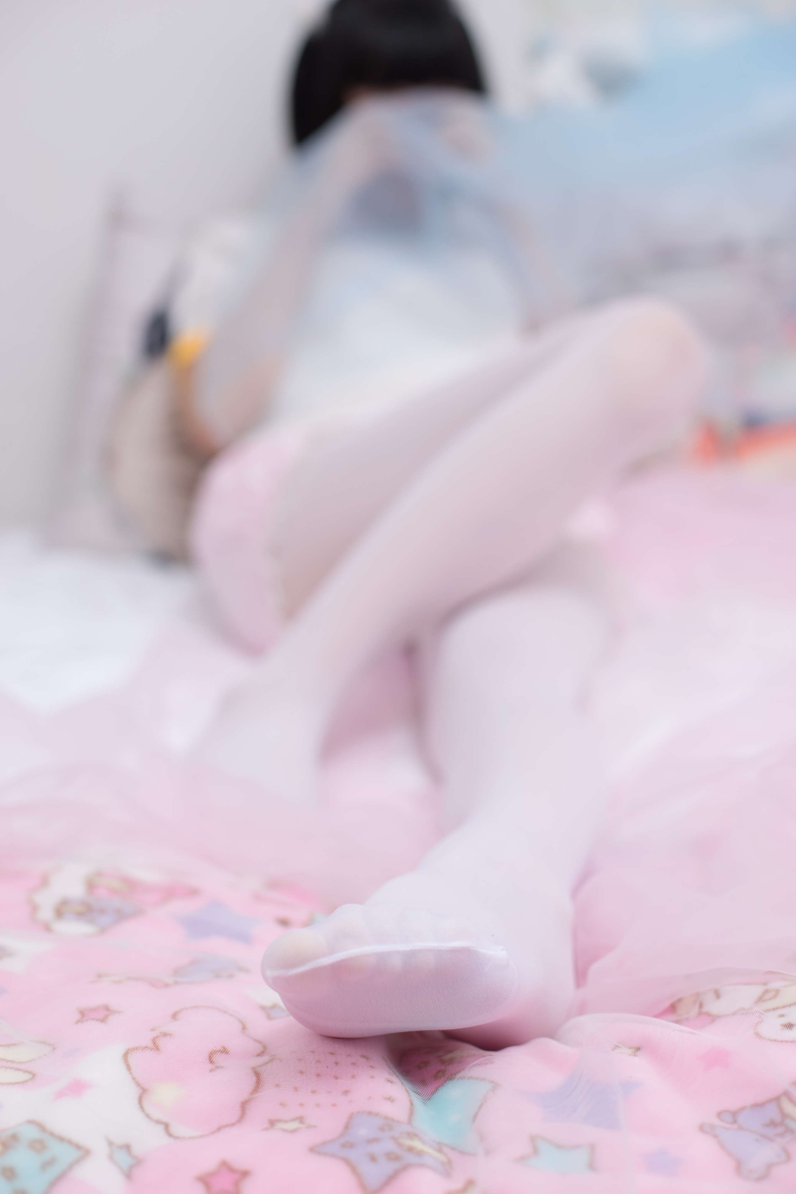 《粉色小姐姐白丝足》作品图