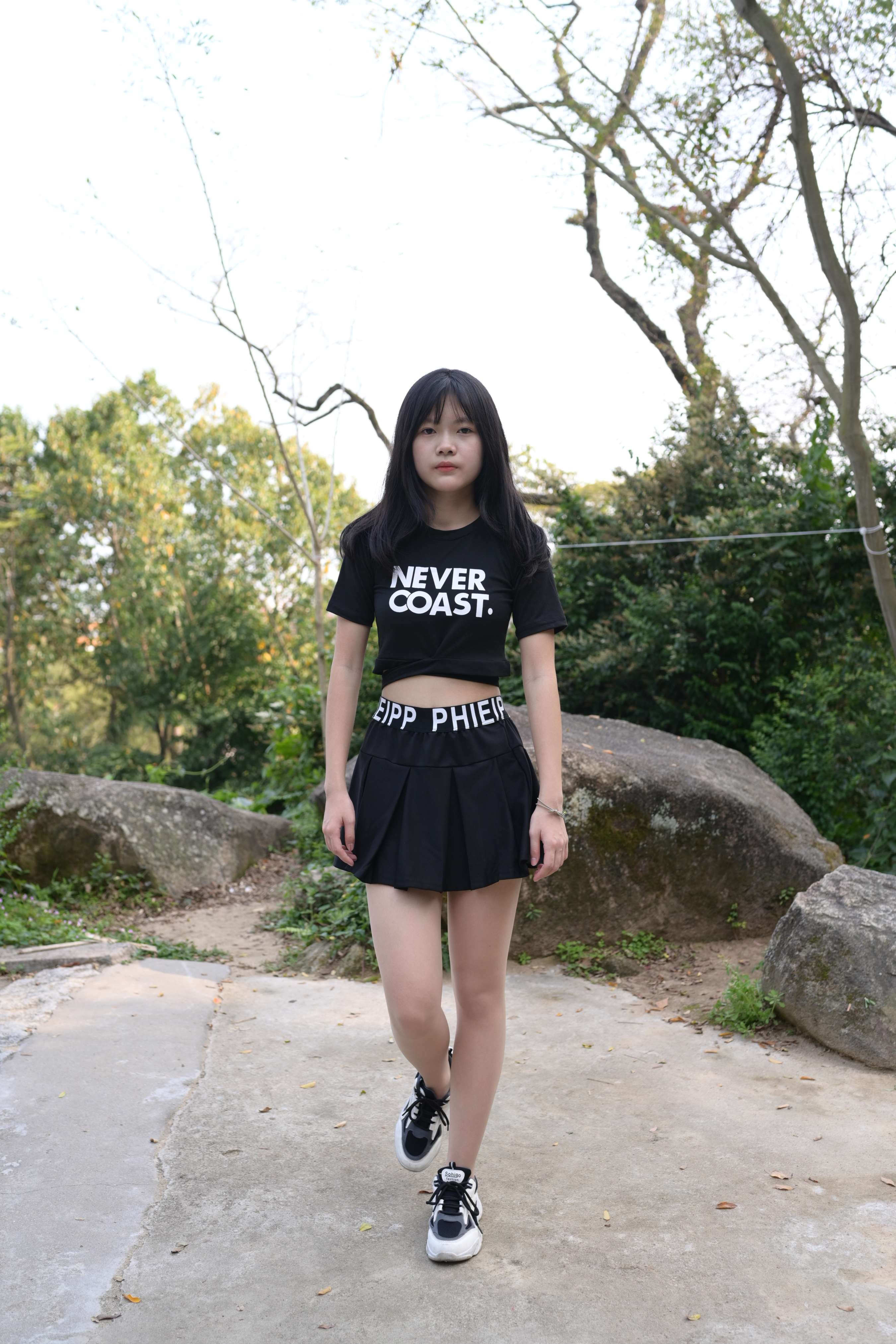 《西湖上小姐姐的丝足》作品图