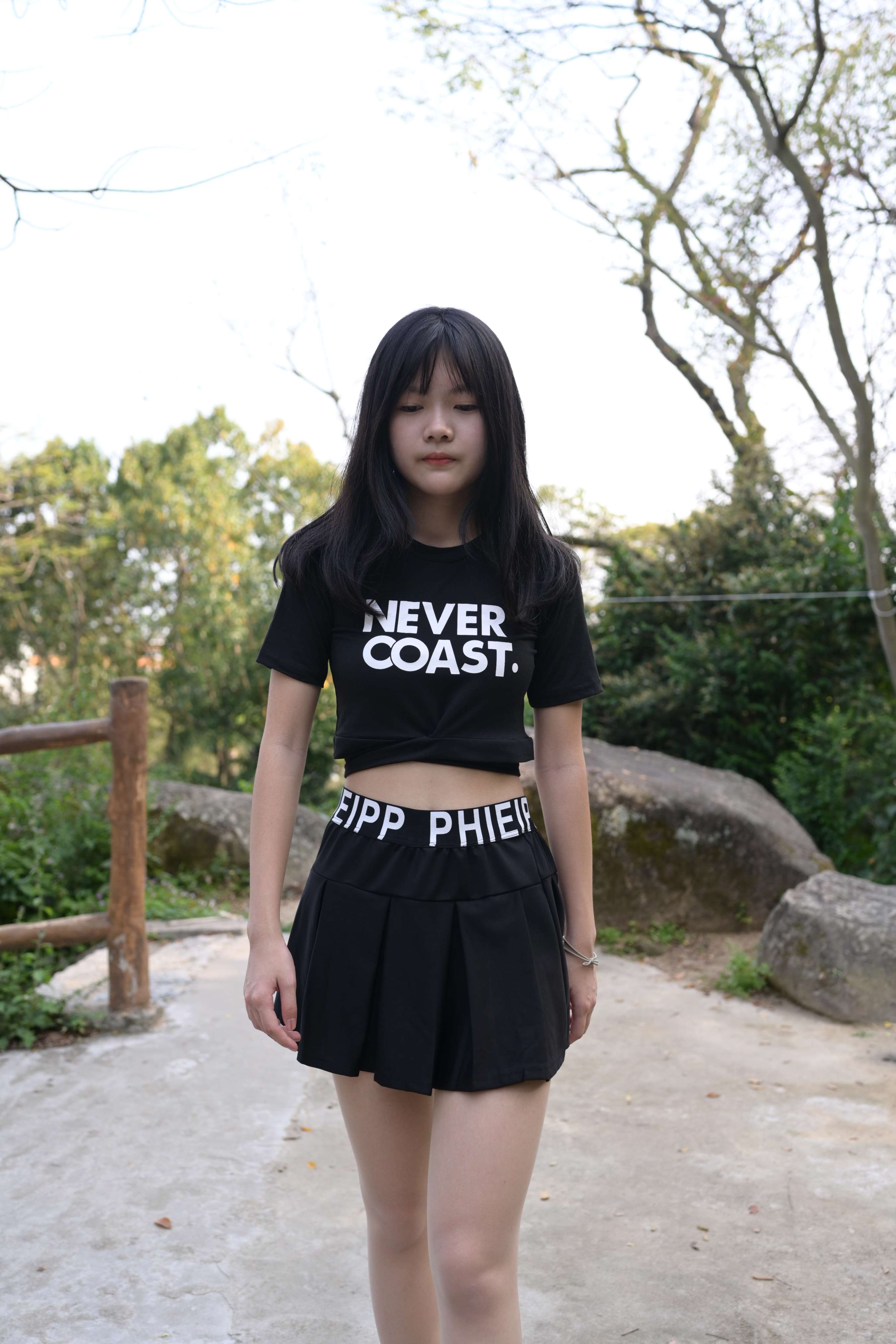 《西湖上小姐姐的丝足》作品图