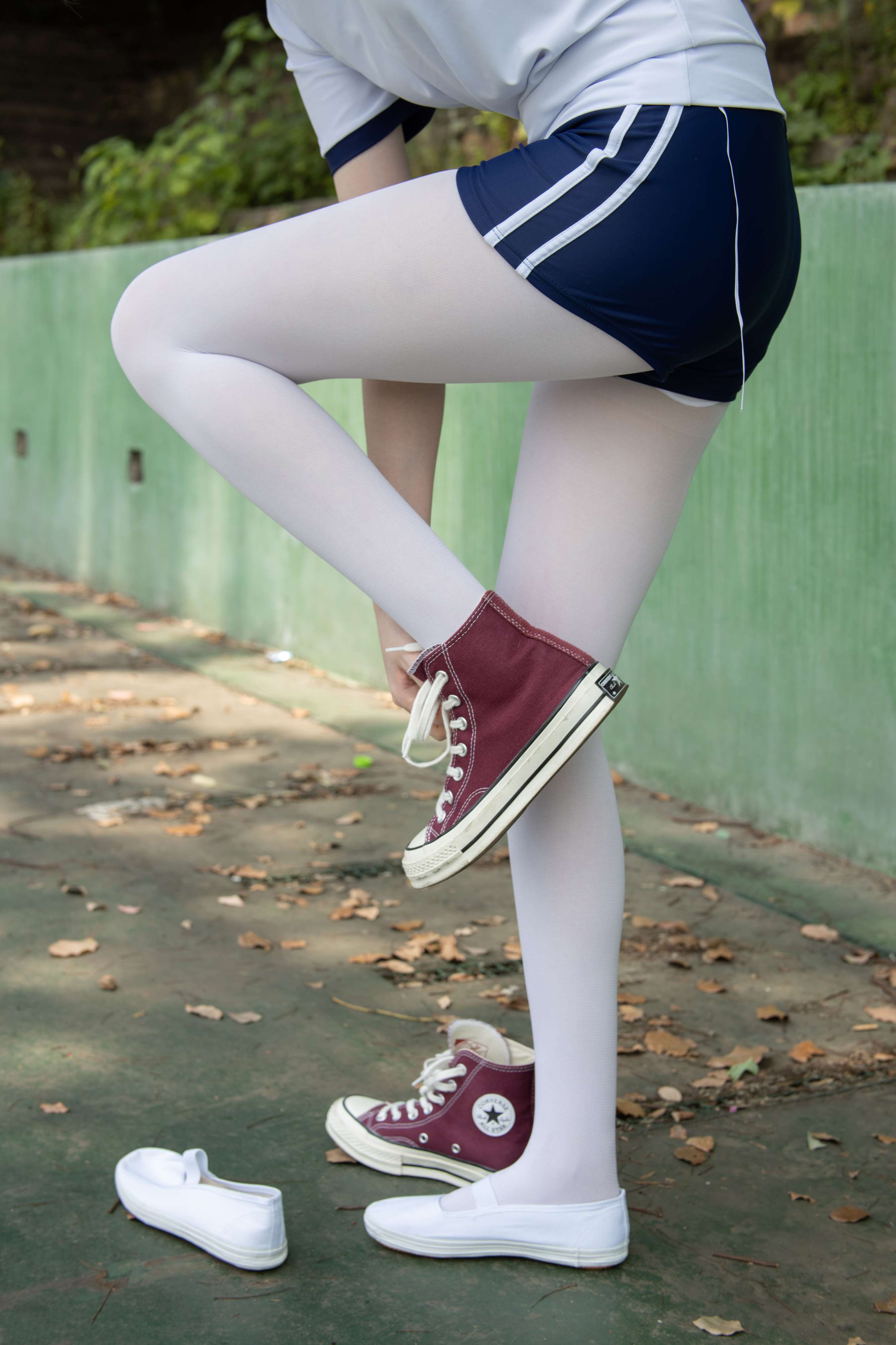 《师妹体操服の白丝脚》作品图