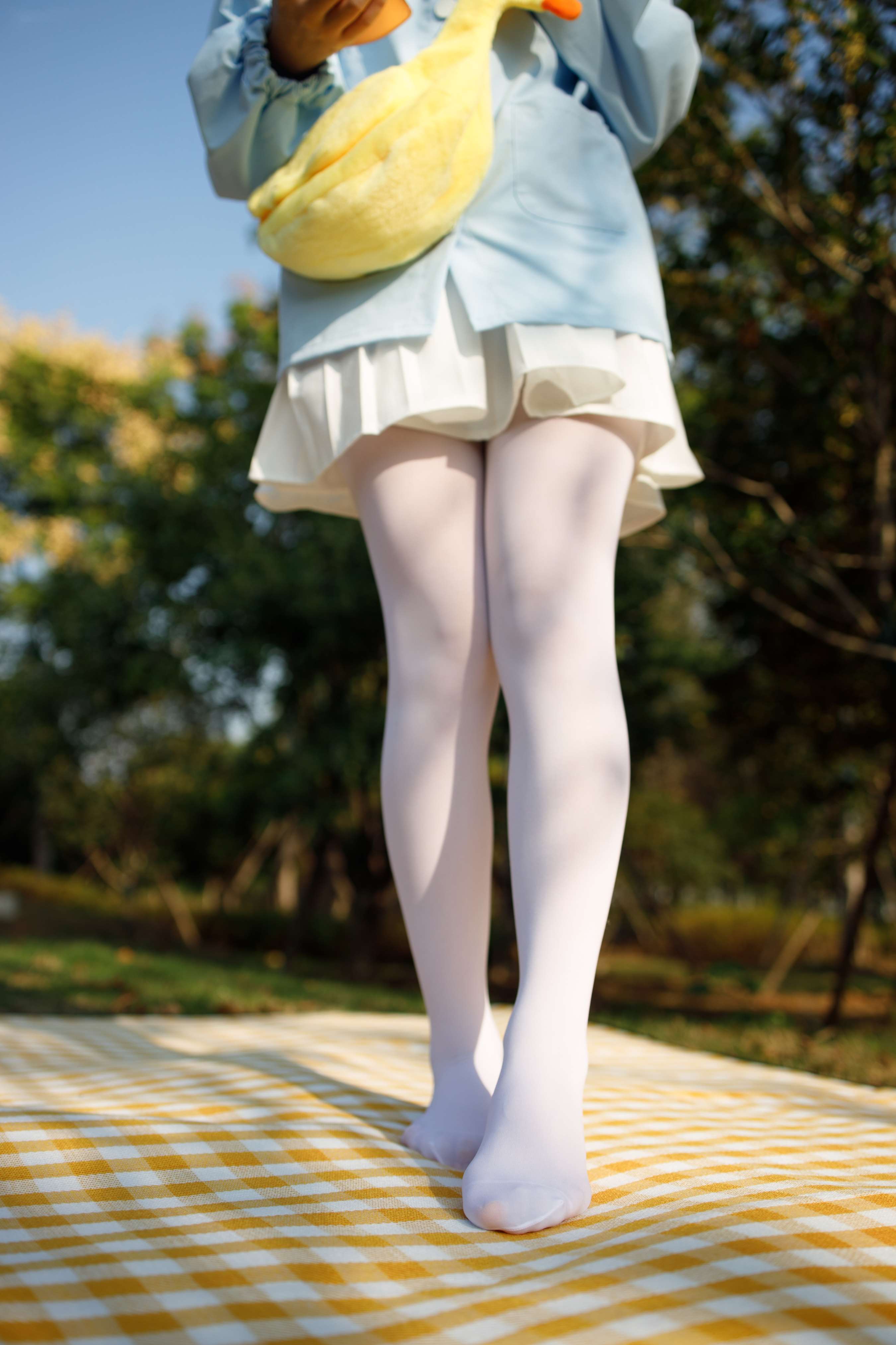《【免费】小师妹黄帽の白丝脚》作品图