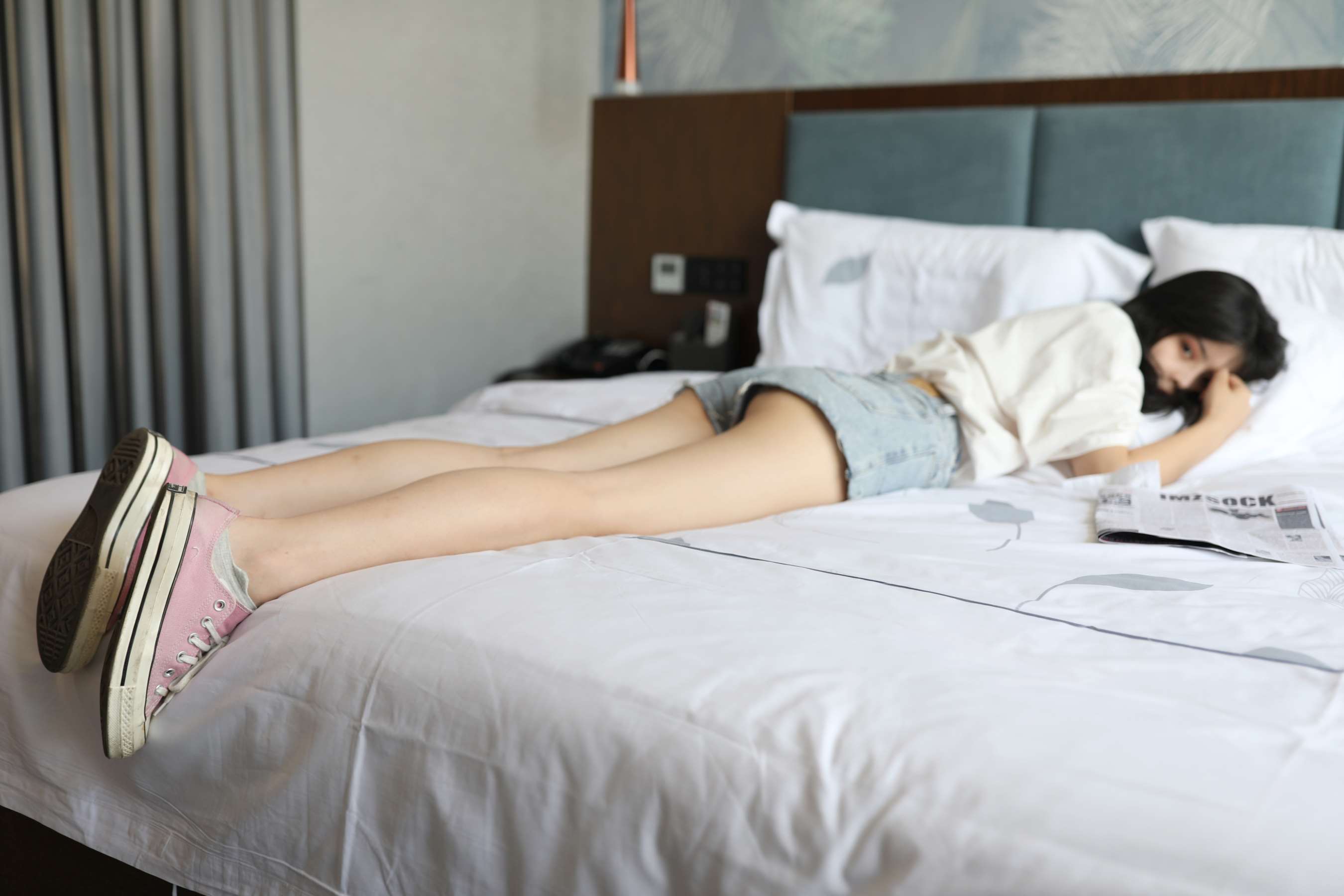 《美琳小师妹脚水冲咖啡搅拌踩饼干》作品图