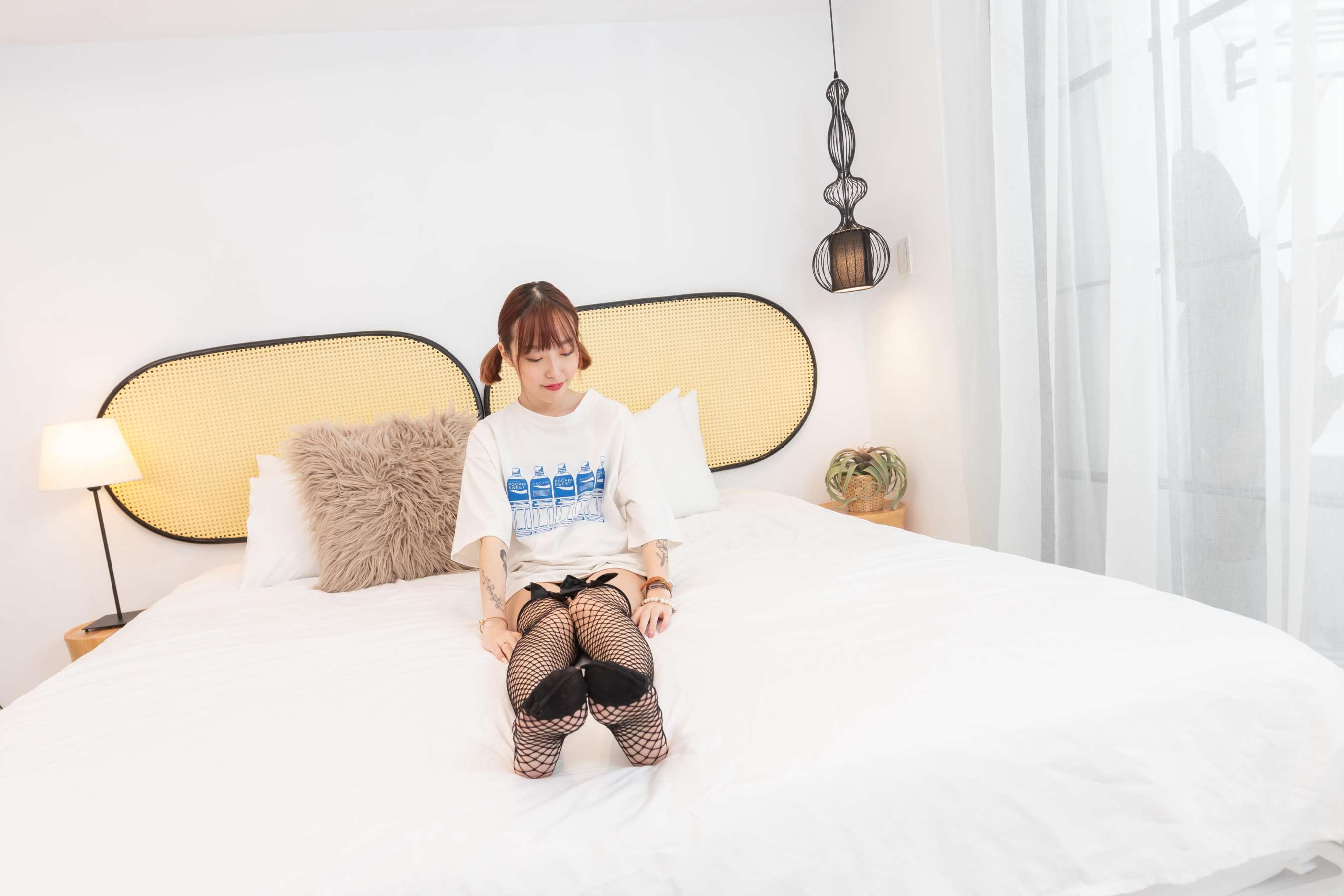 《小姐姐的网袜脚》作品图