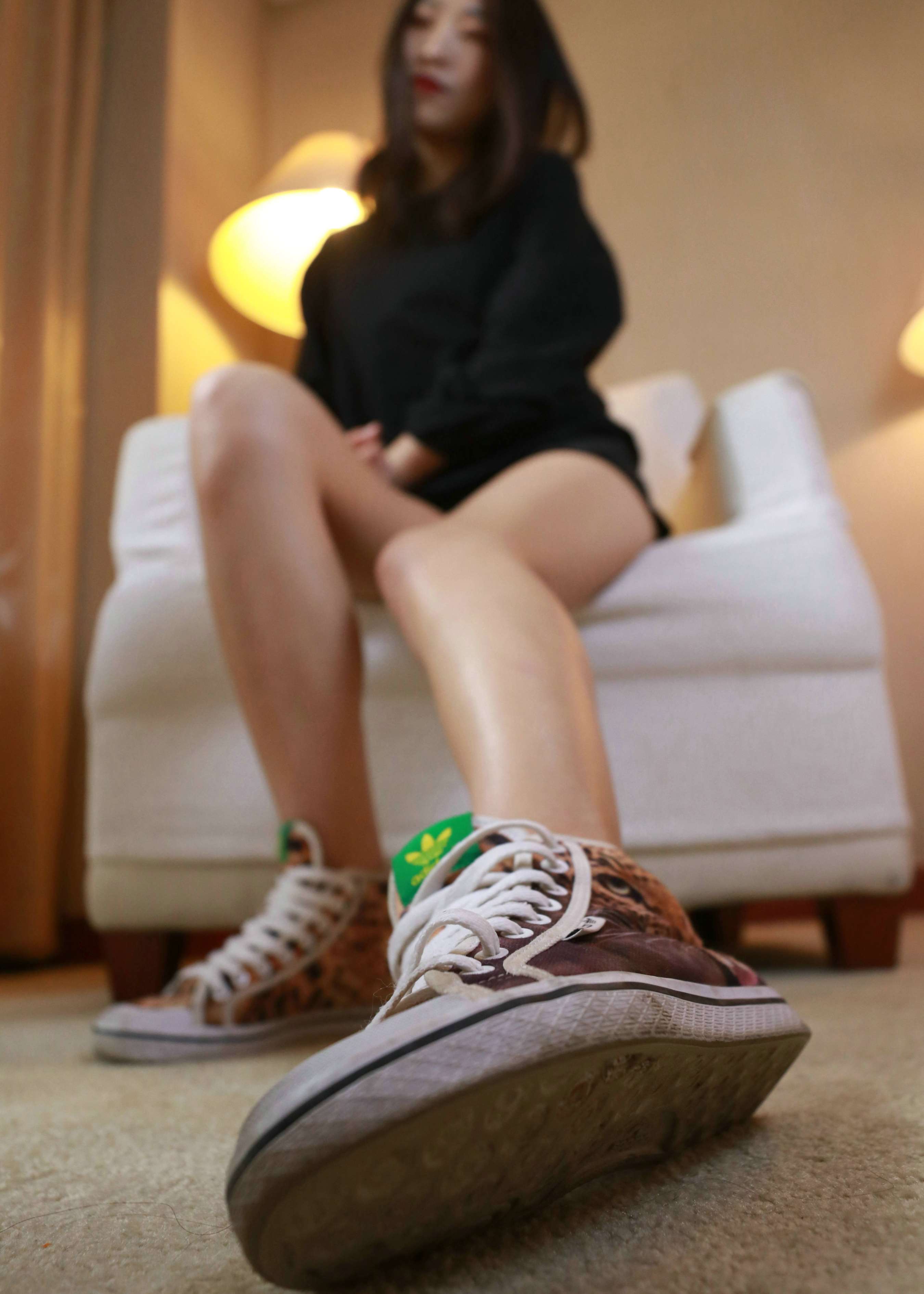 《豹点高帮adidas师姐》作品图