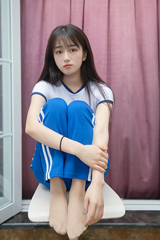 娇娇少女校服丝足