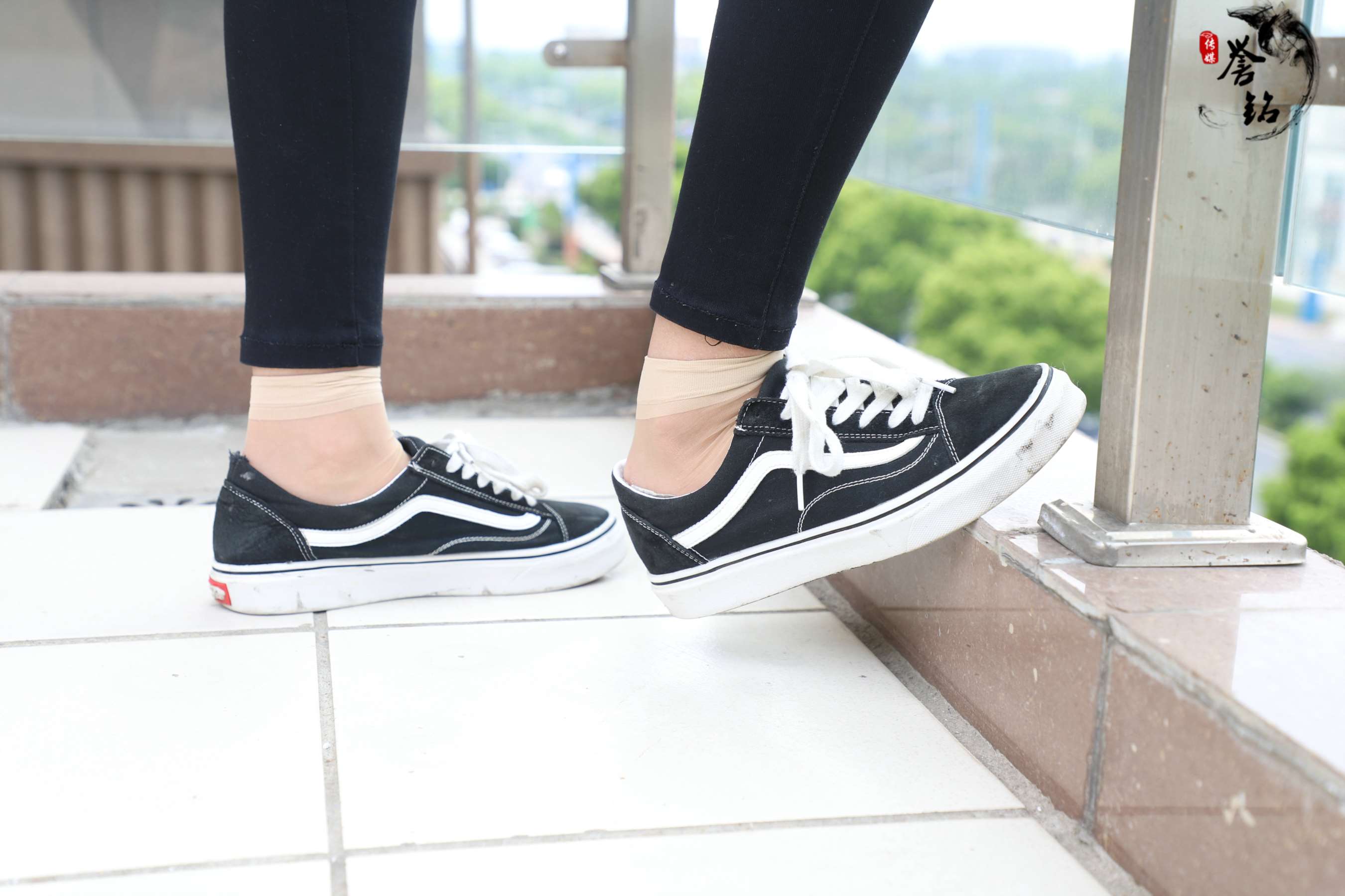 《小姐姐帆布鞋の短肉丝足》作品图