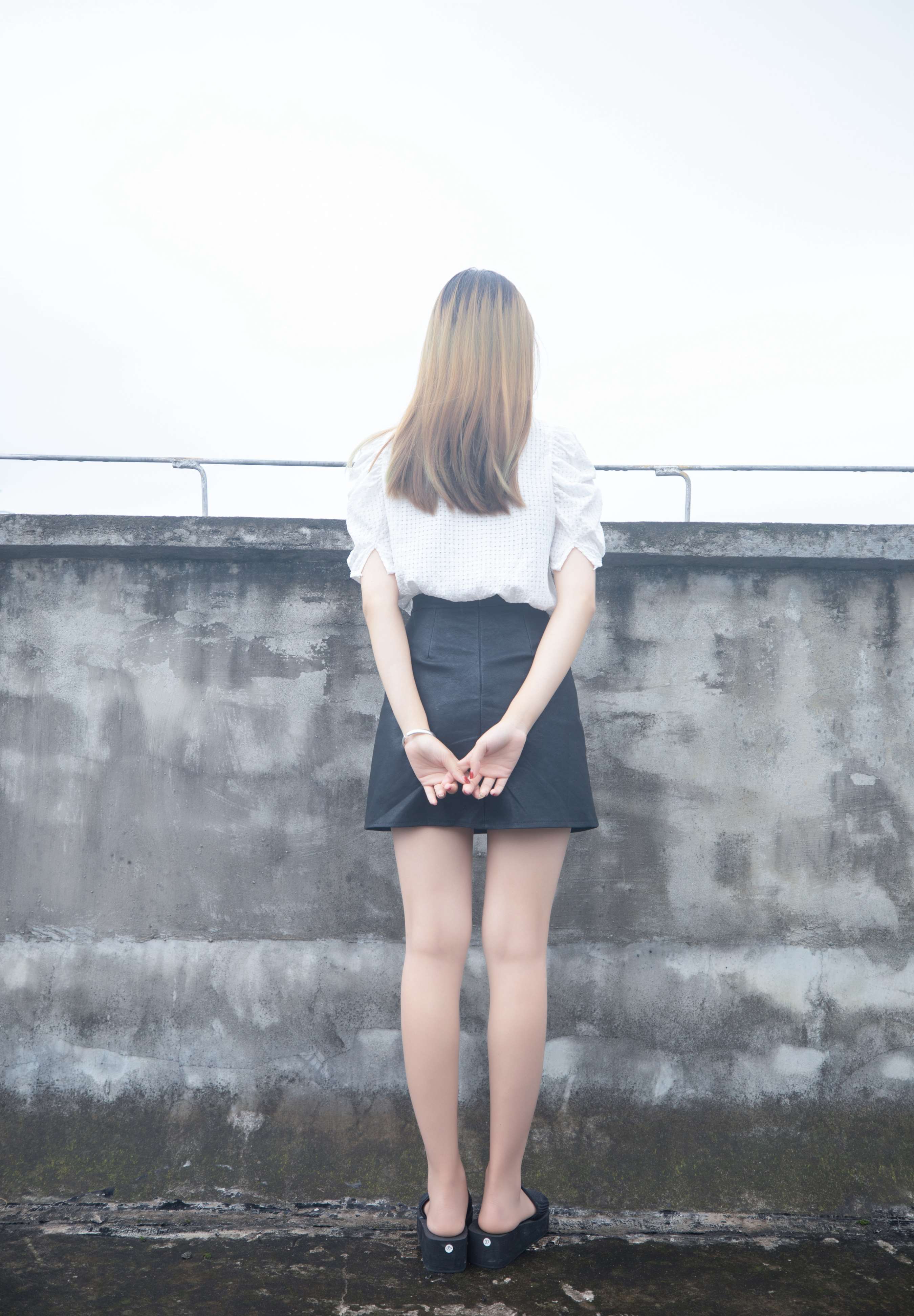 《晓瑞师妹 天台肉丝》作品图