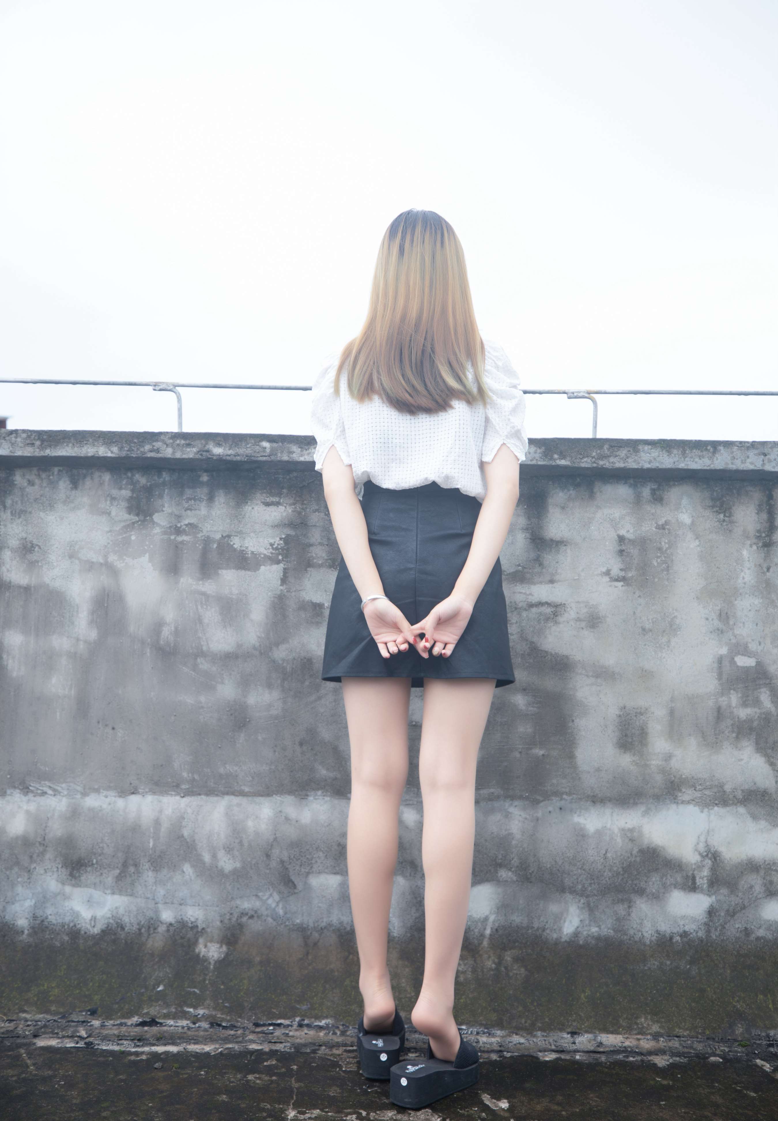 《晓瑞师妹 天台肉丝》作品图