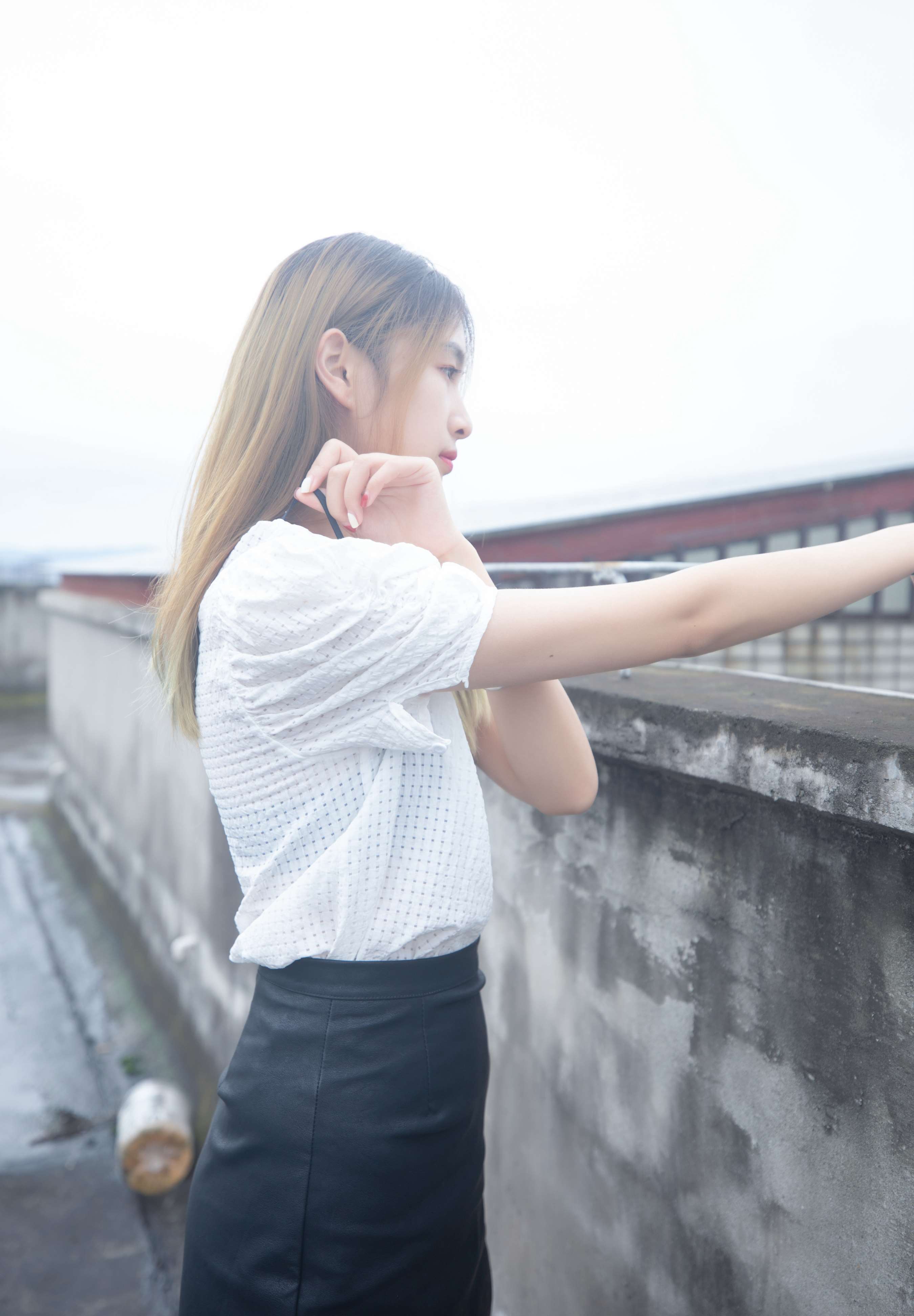 《晓瑞师妹 天台肉丝》作品图