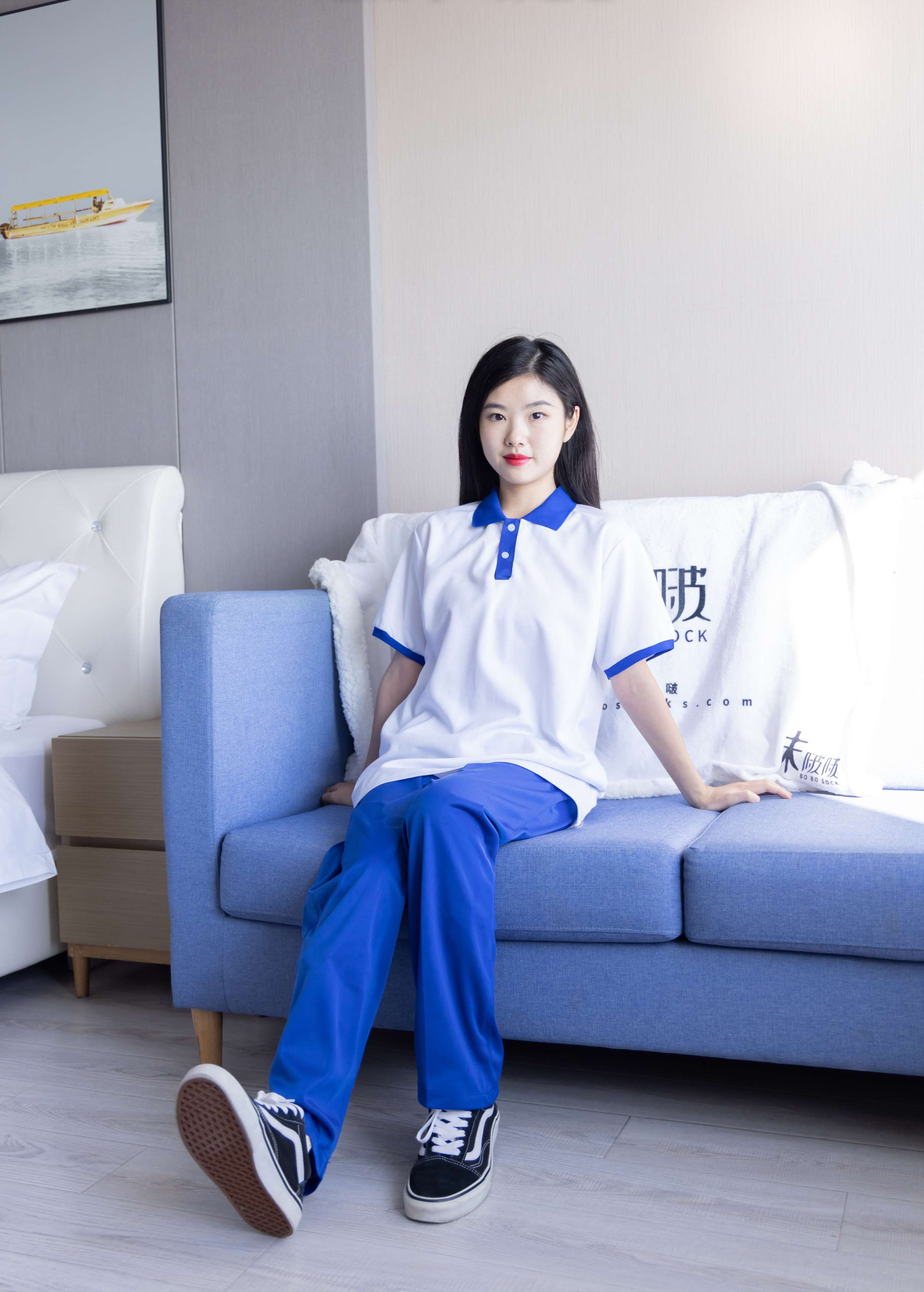 《小奶熊师妹 校服の棉袜脚》作品图