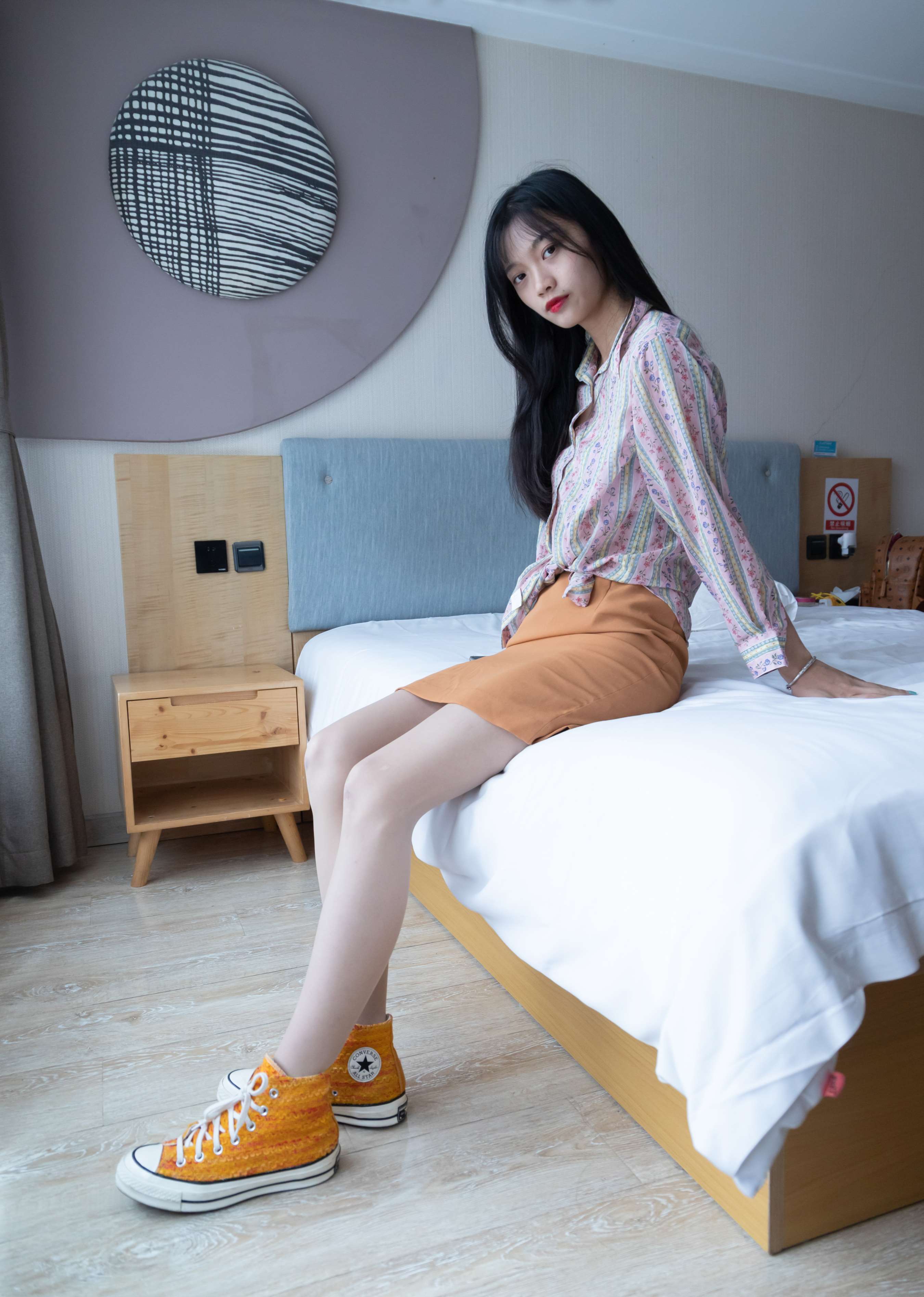 《涵涵小姐姐帆布鞋の棉套丝》作品图