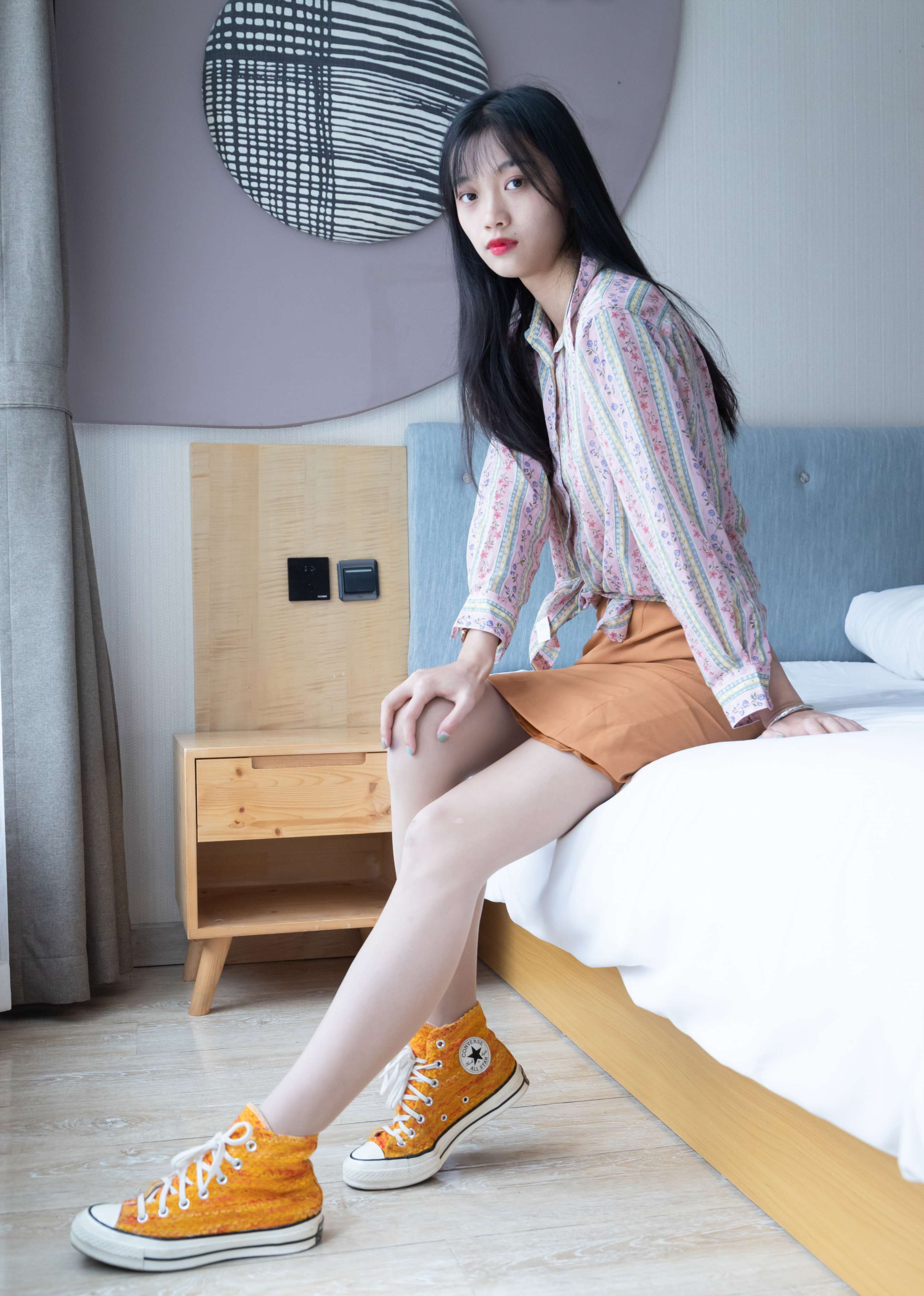 《涵涵小姐姐帆布鞋の棉套丝》作品图