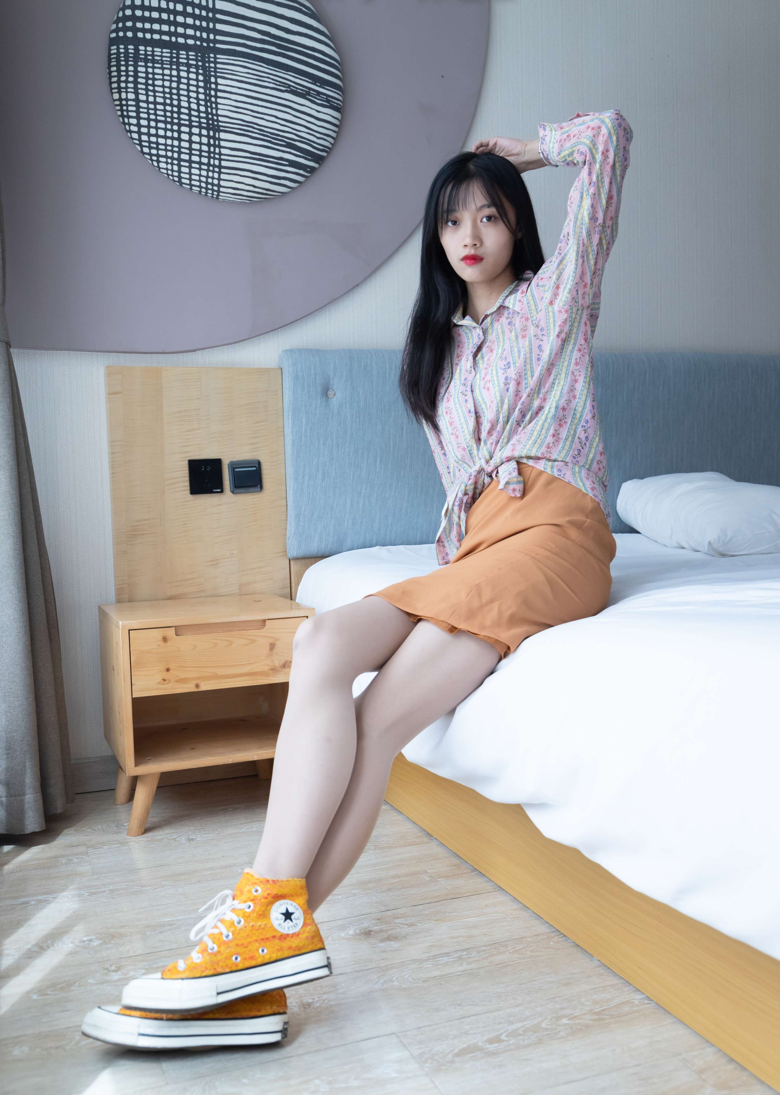 《涵涵小姐姐帆布鞋の棉套丝》作品图