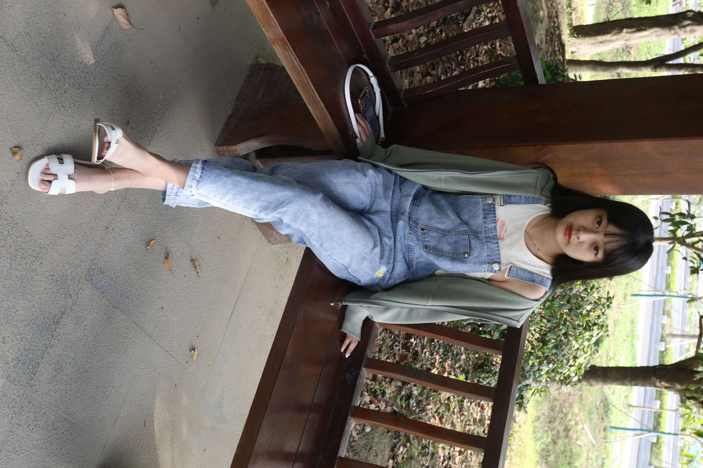 《日系少女的初夏游园日记》作品图