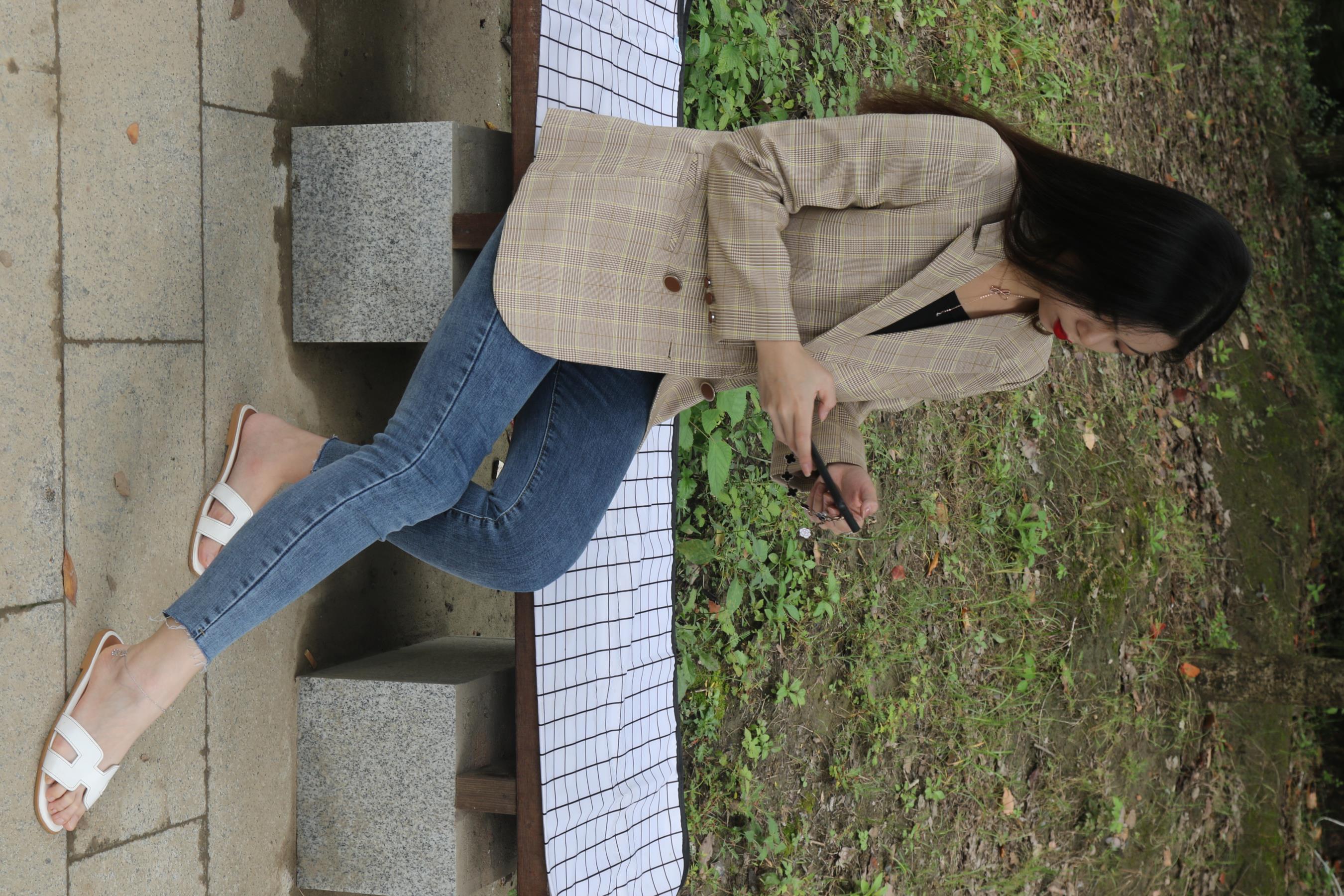 《舞蹈系の师妹39码大脚凉拖》作品图