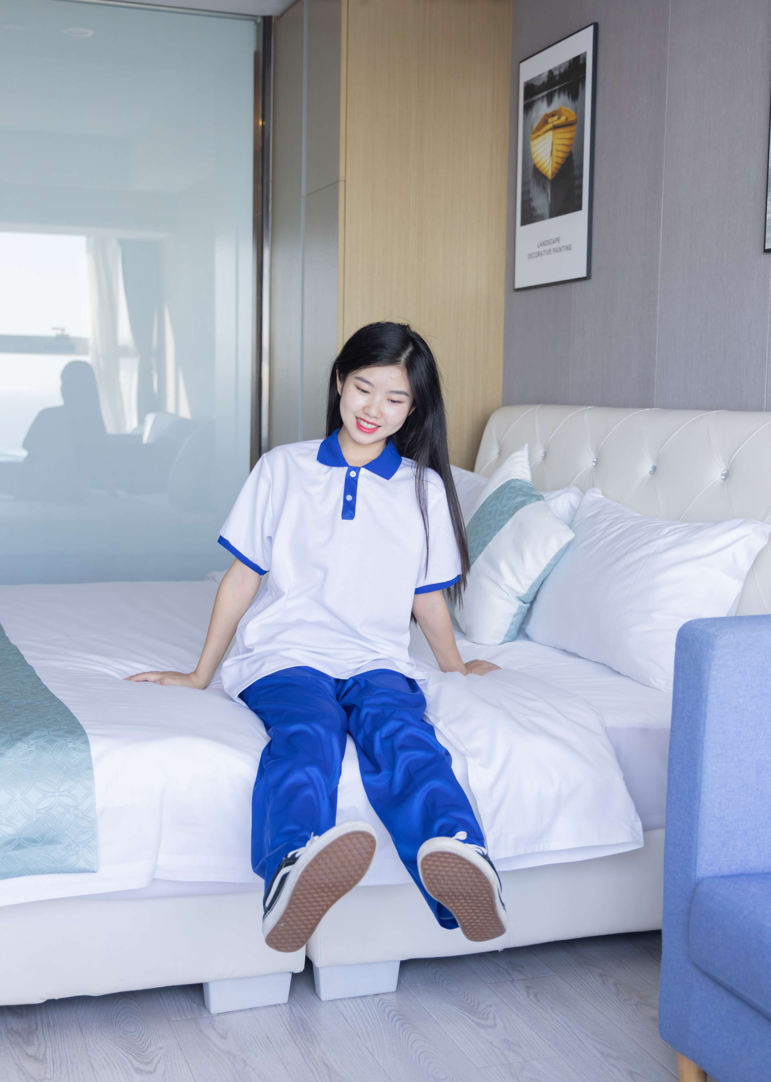 《师妹小奶熊校服の白棉袜脚》作品图