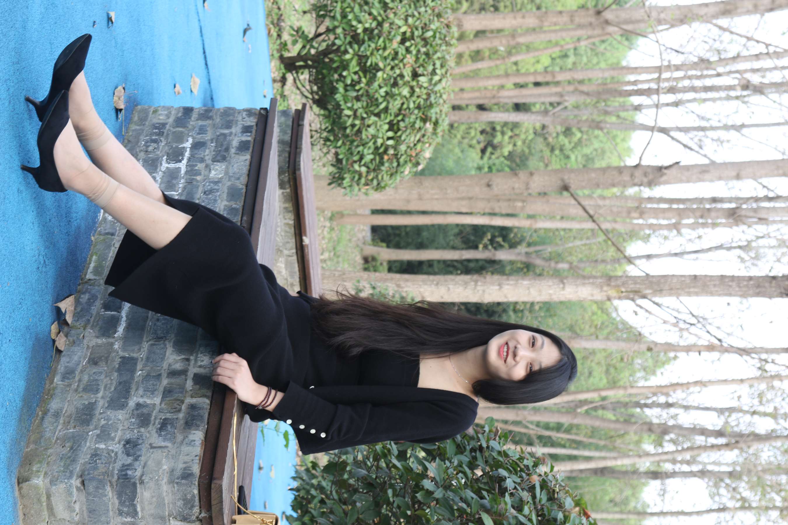 《某高校研究生小姐姐日常拍照打卡生活》作品图