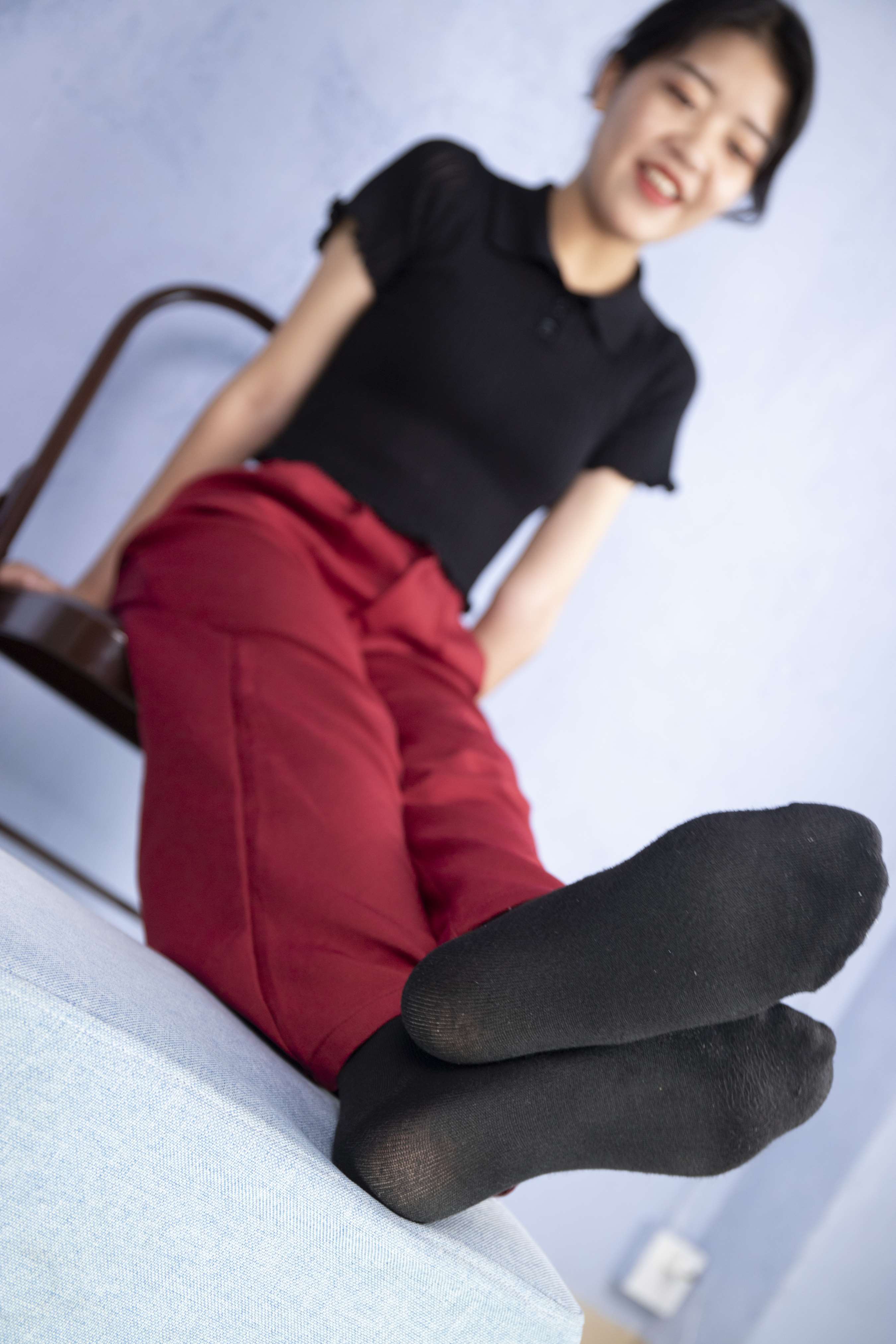 《小雨少女修长性感的脚丫》作品图