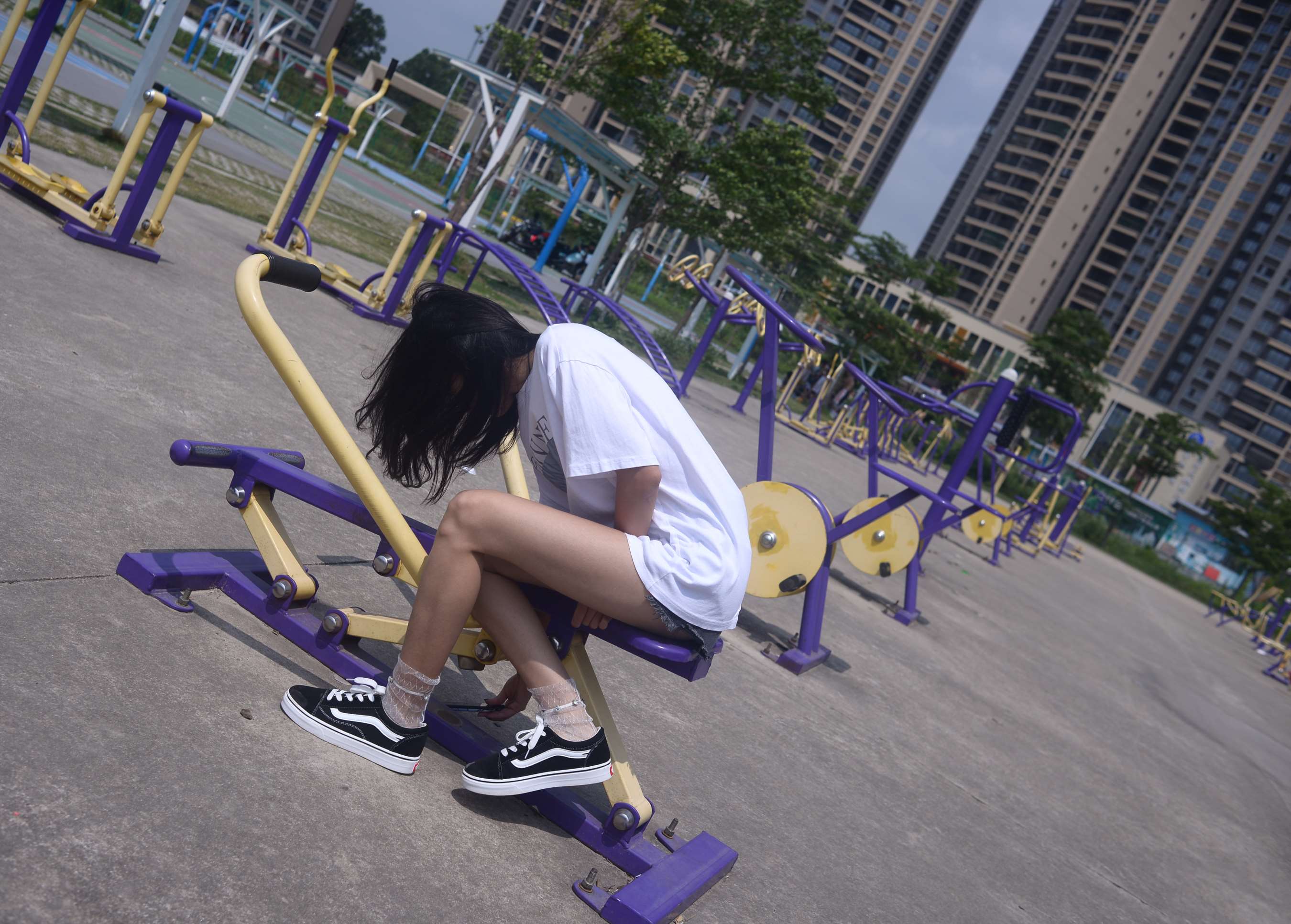 《绵绵少女 这个夏天，阳光很好》作品图