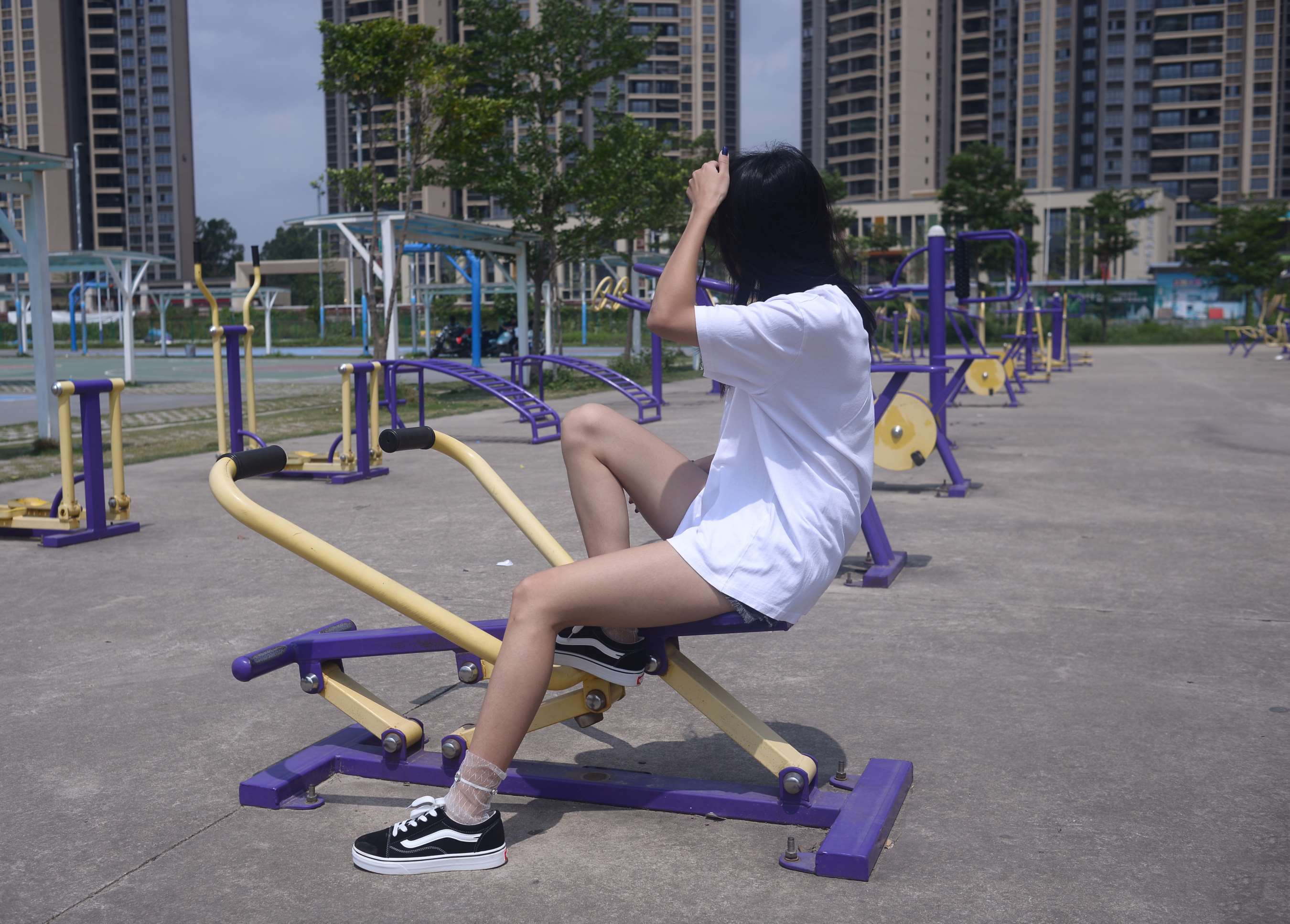 《绵绵少女 这个夏天，阳光很好》作品图