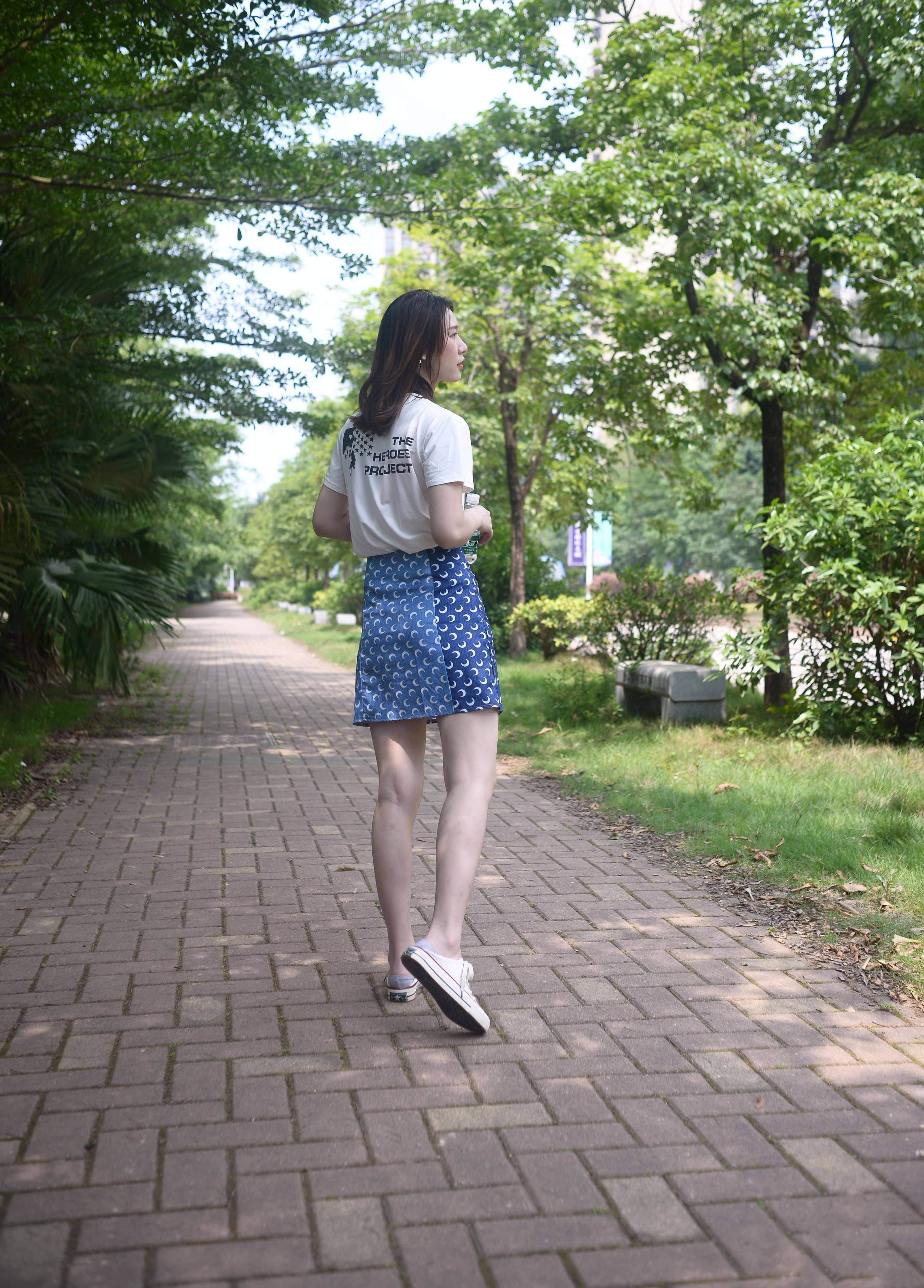 《赵沛师妹 花醒了就红过爱情》作品图