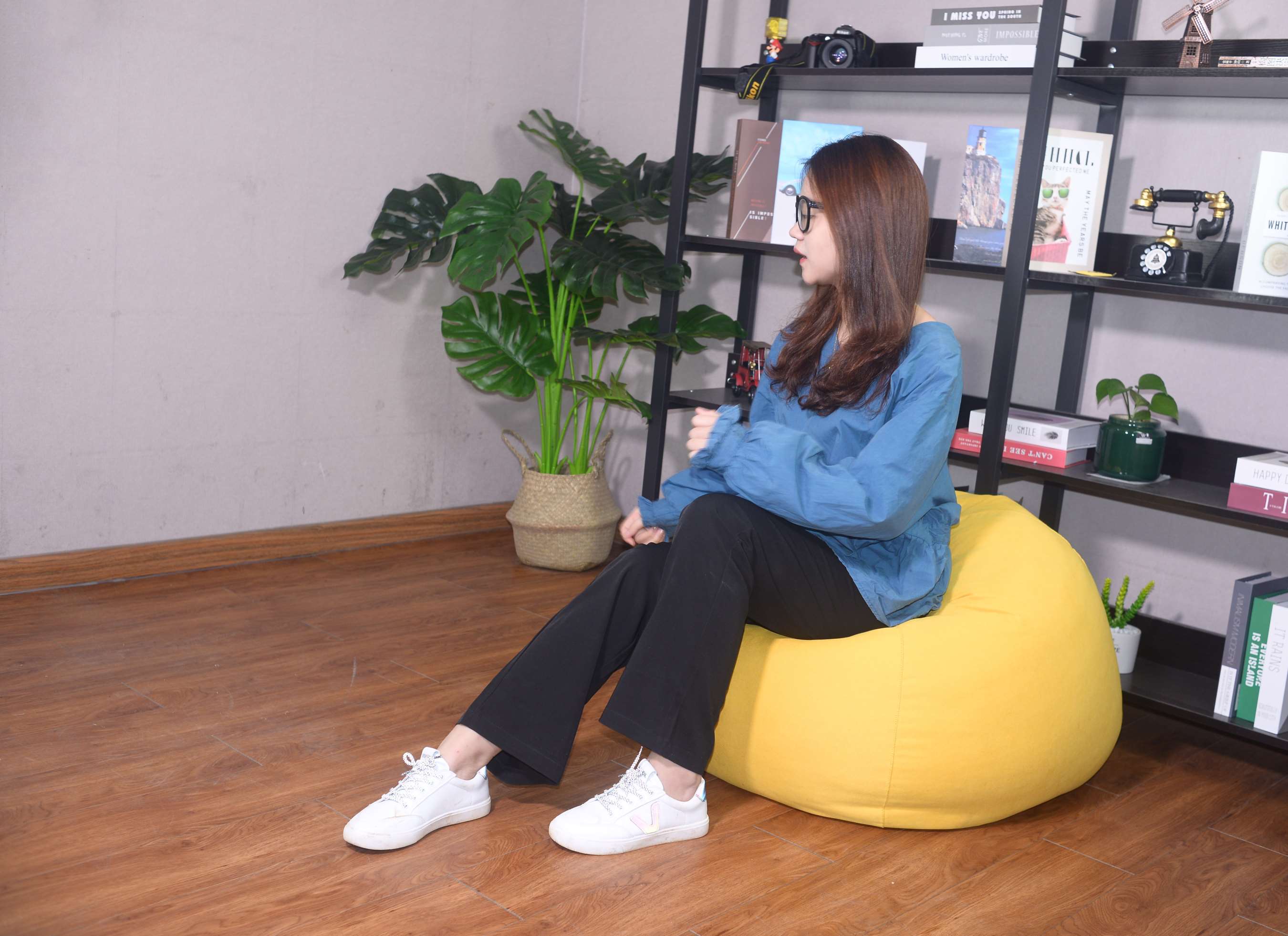 《熙雯学妹 盛夏白瓷梅子》作品图