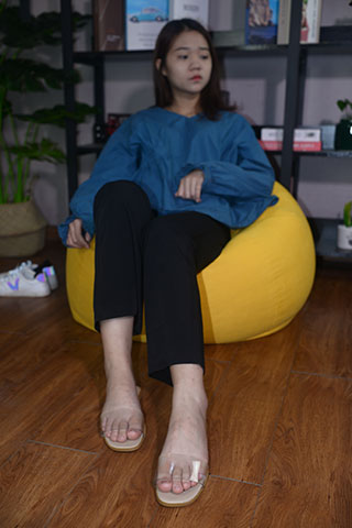 熙雯学妹 盛夏白瓷梅子