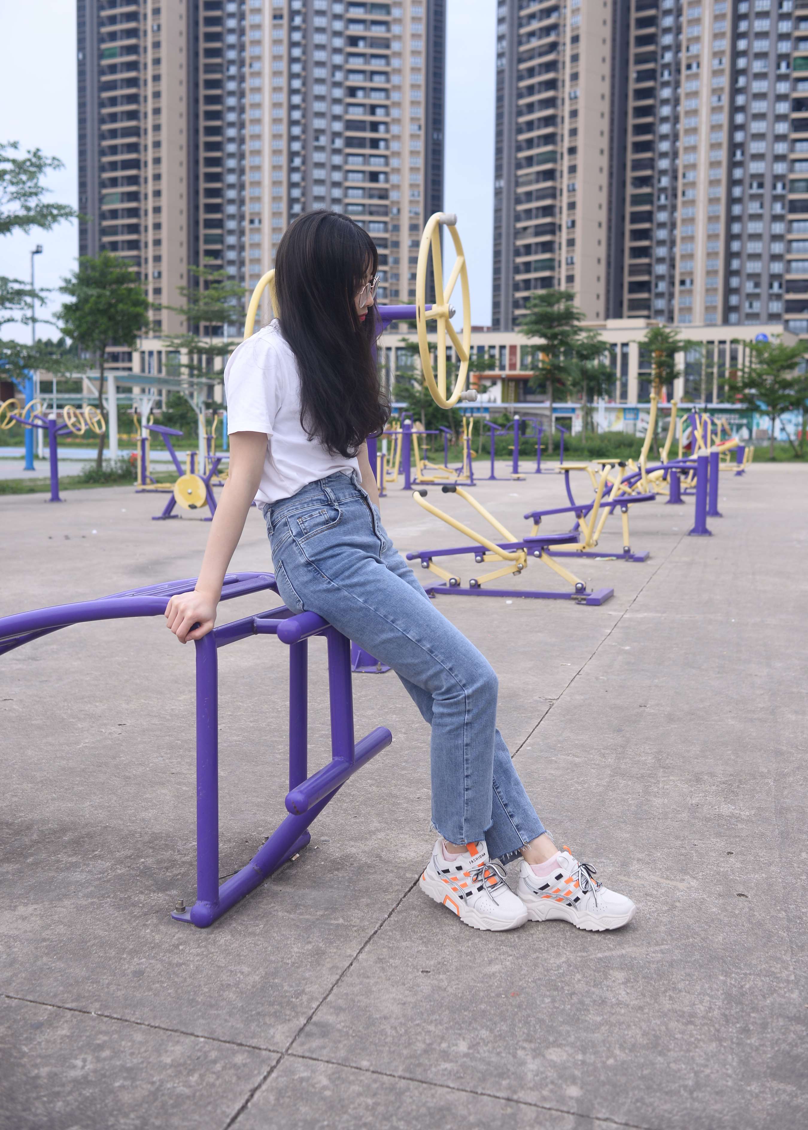 《潘潘学妹 忽然又夏天》作品图