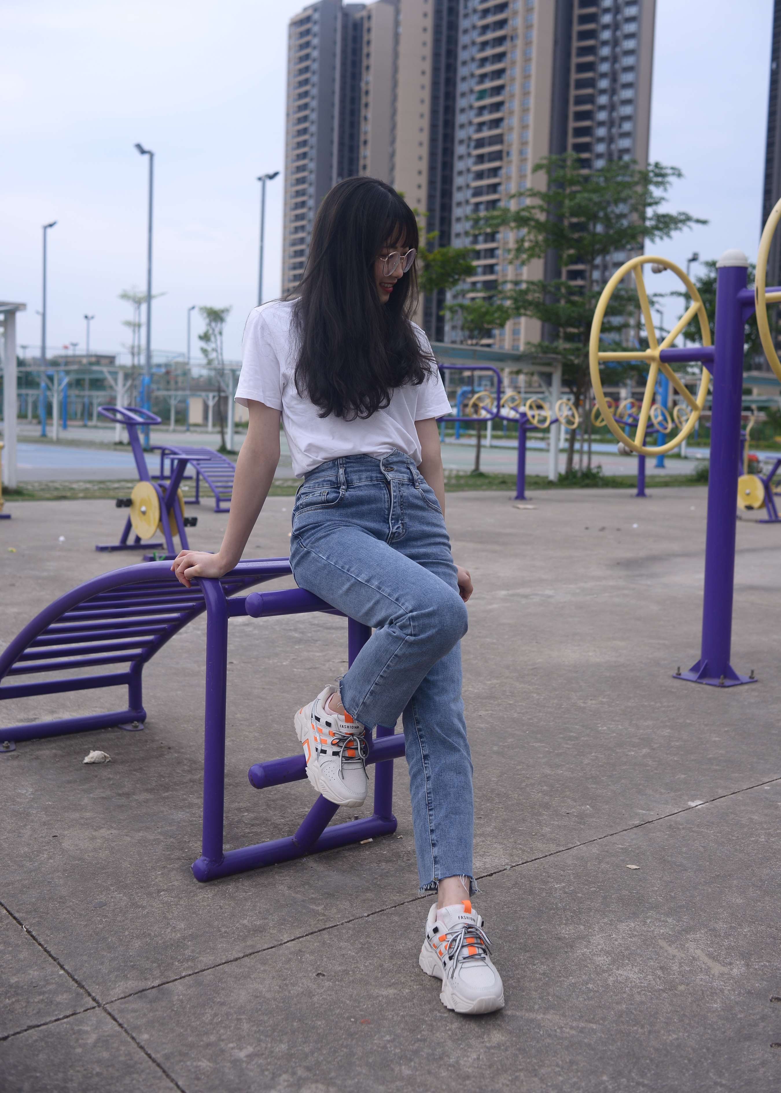 《潘潘学妹 忽然又夏天》作品图