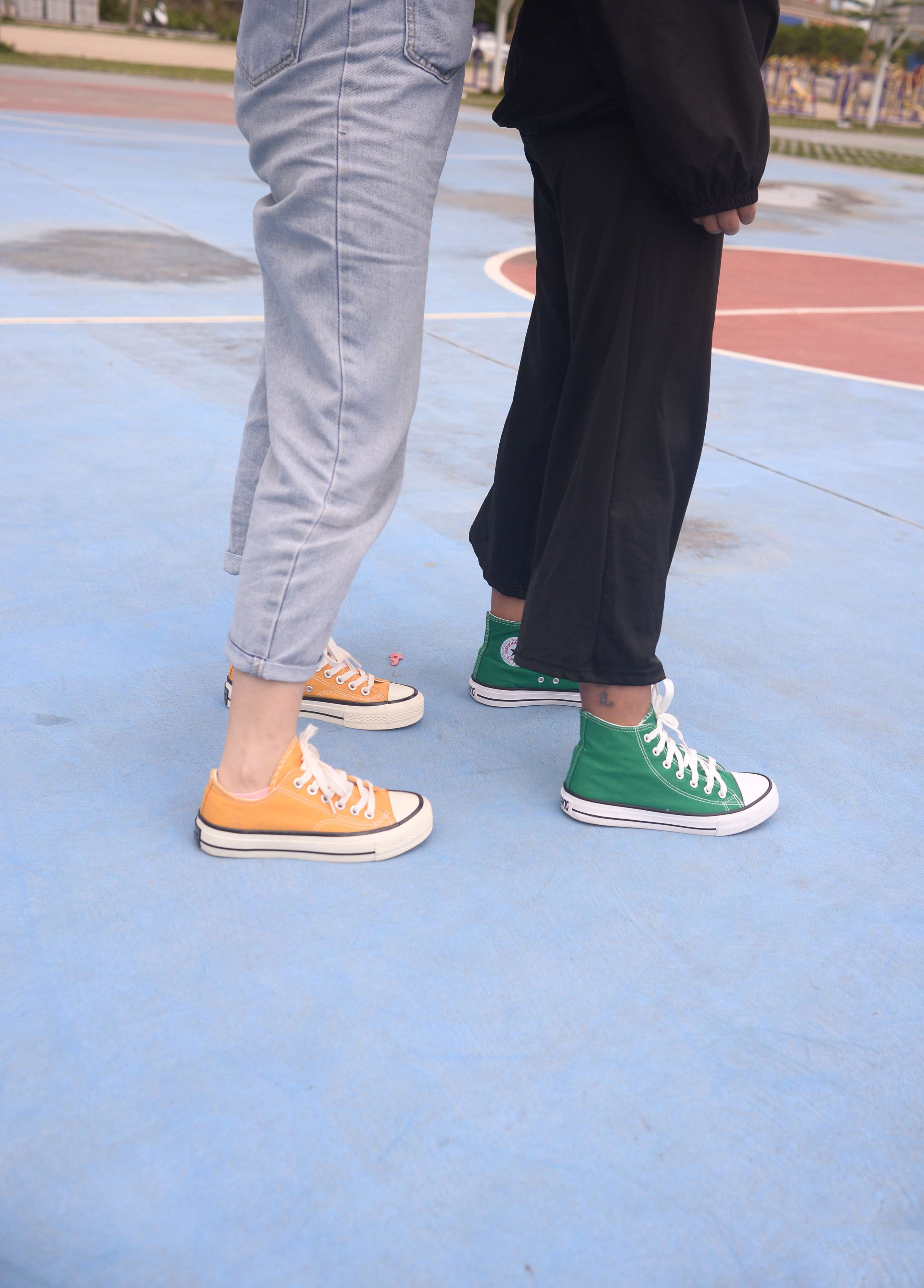 《温妤&小惠少女 温暖的春 》作品图