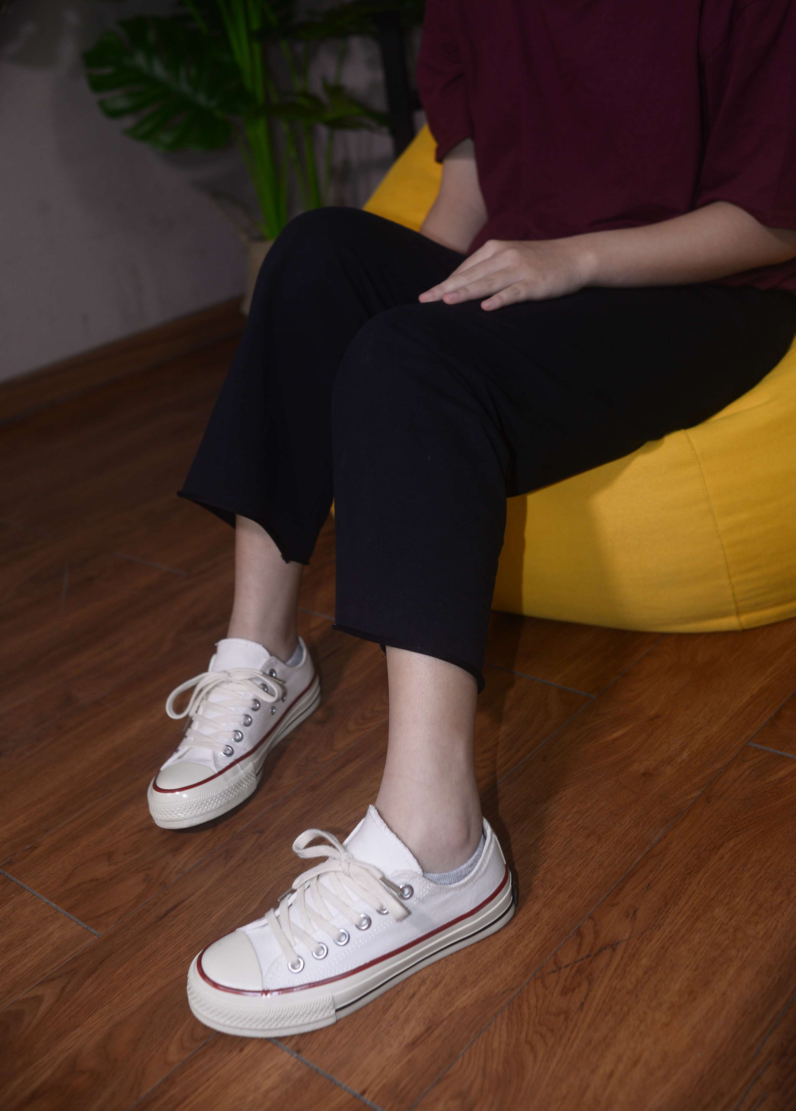 《小希少女-灯火阑珊处》作品图