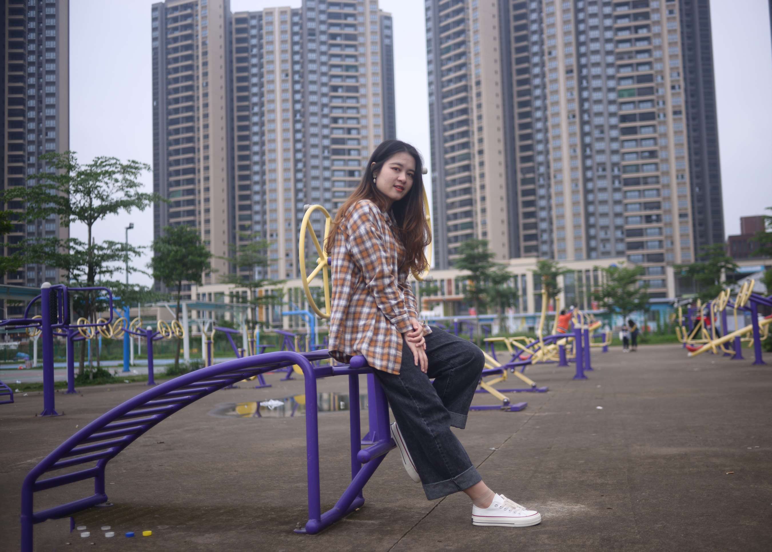 《陈之少女 有风可缠绵耳畔》作品图