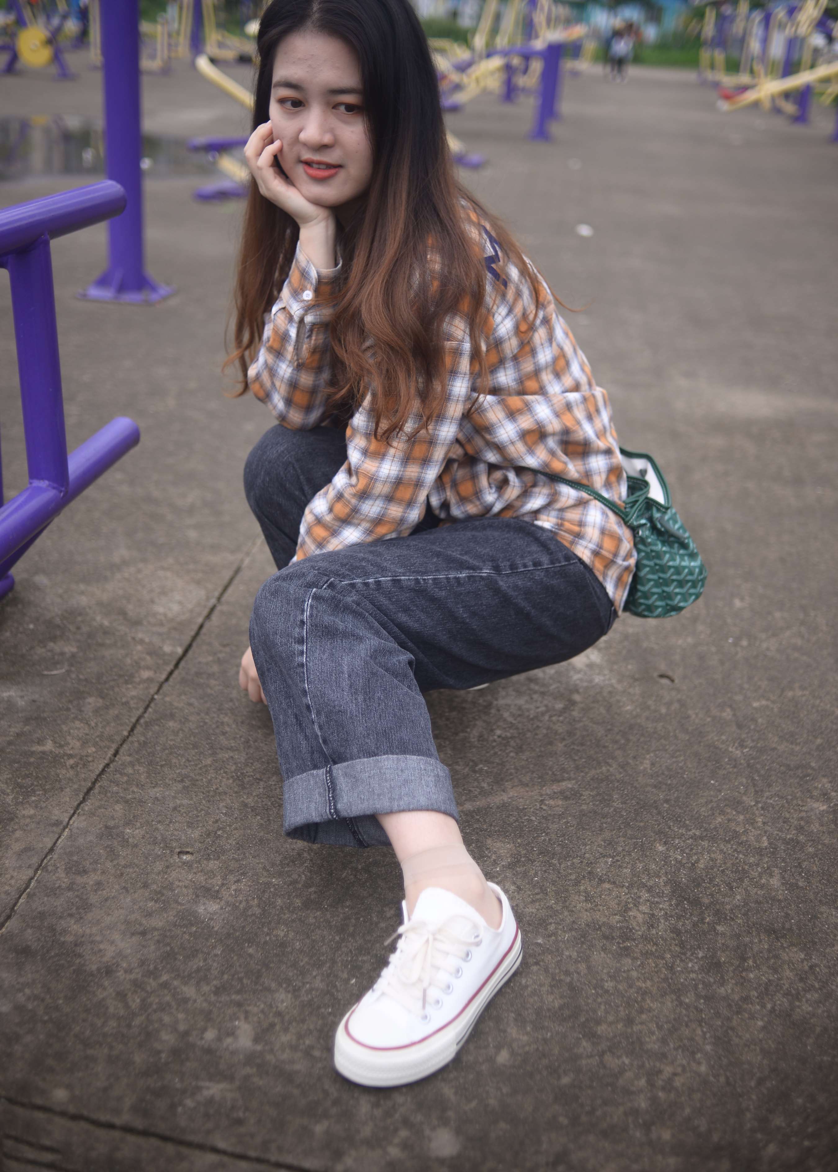 《陈之少女 有风可缠绵耳畔》作品图