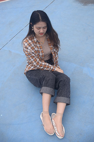 陈之少女 有风可缠绵耳畔