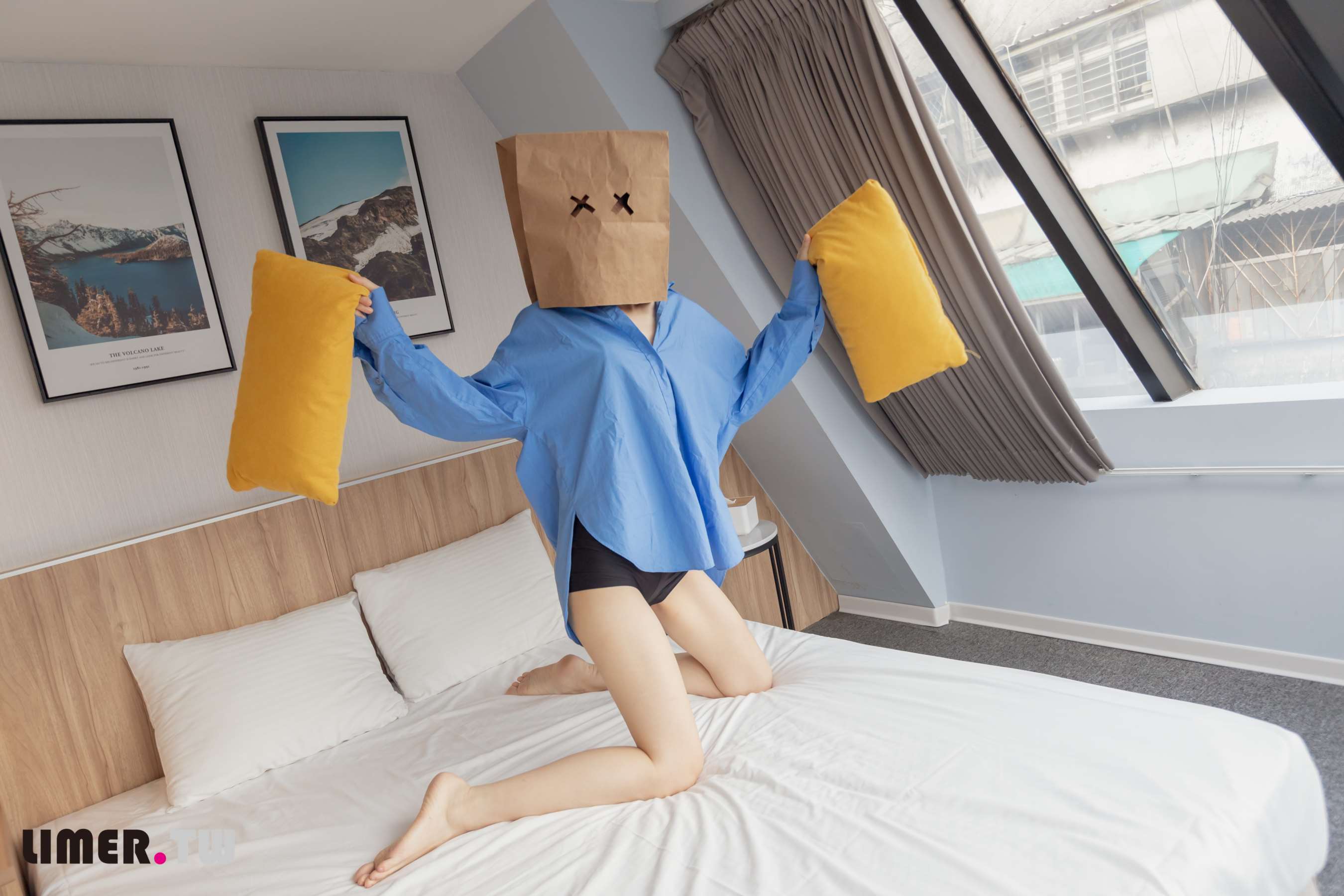 《Michii纸袋女孩不给糖就捣蛋》作品图