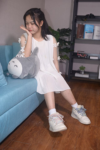 小萱少女 流水趁桃花