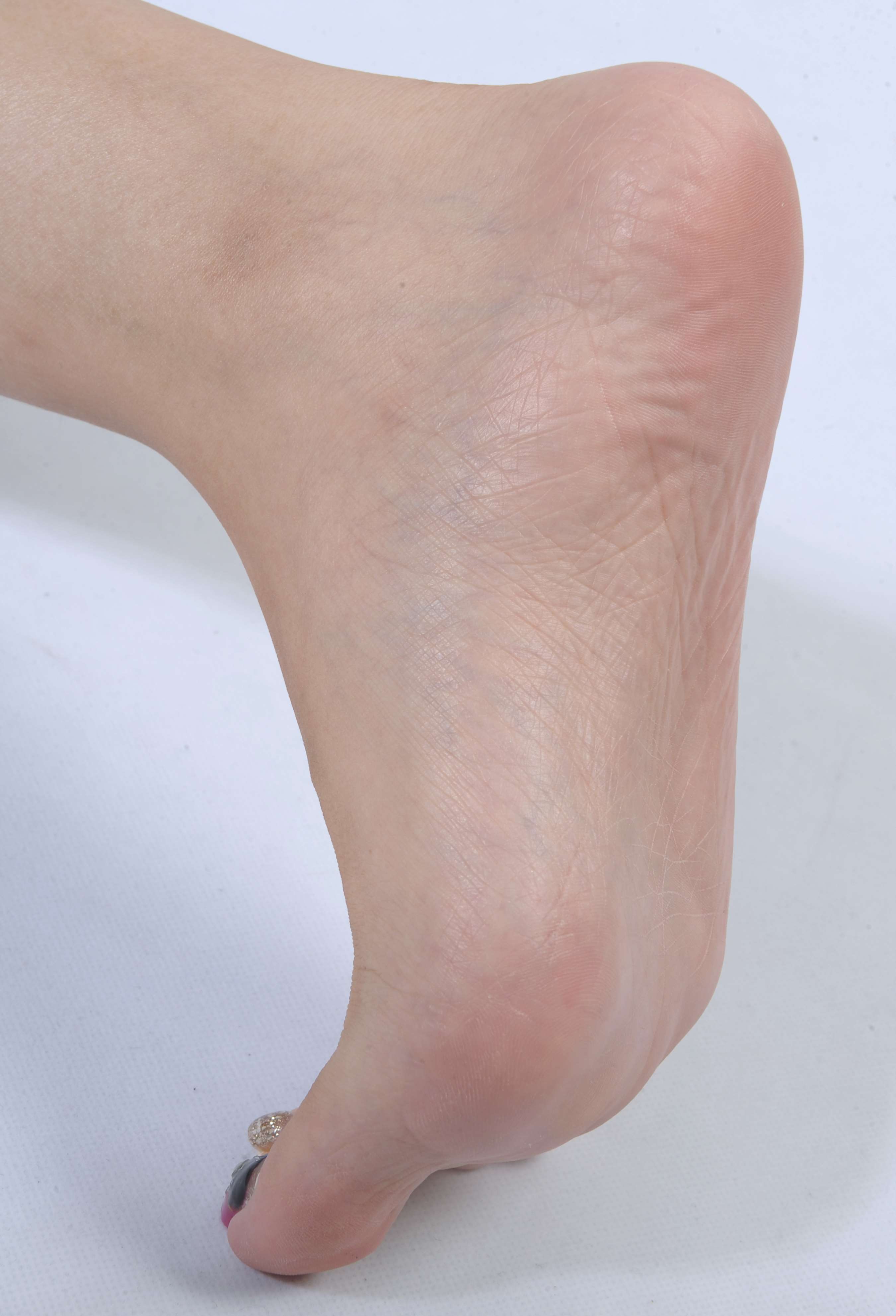 《牛仔热裤の裸足学姐》作品图