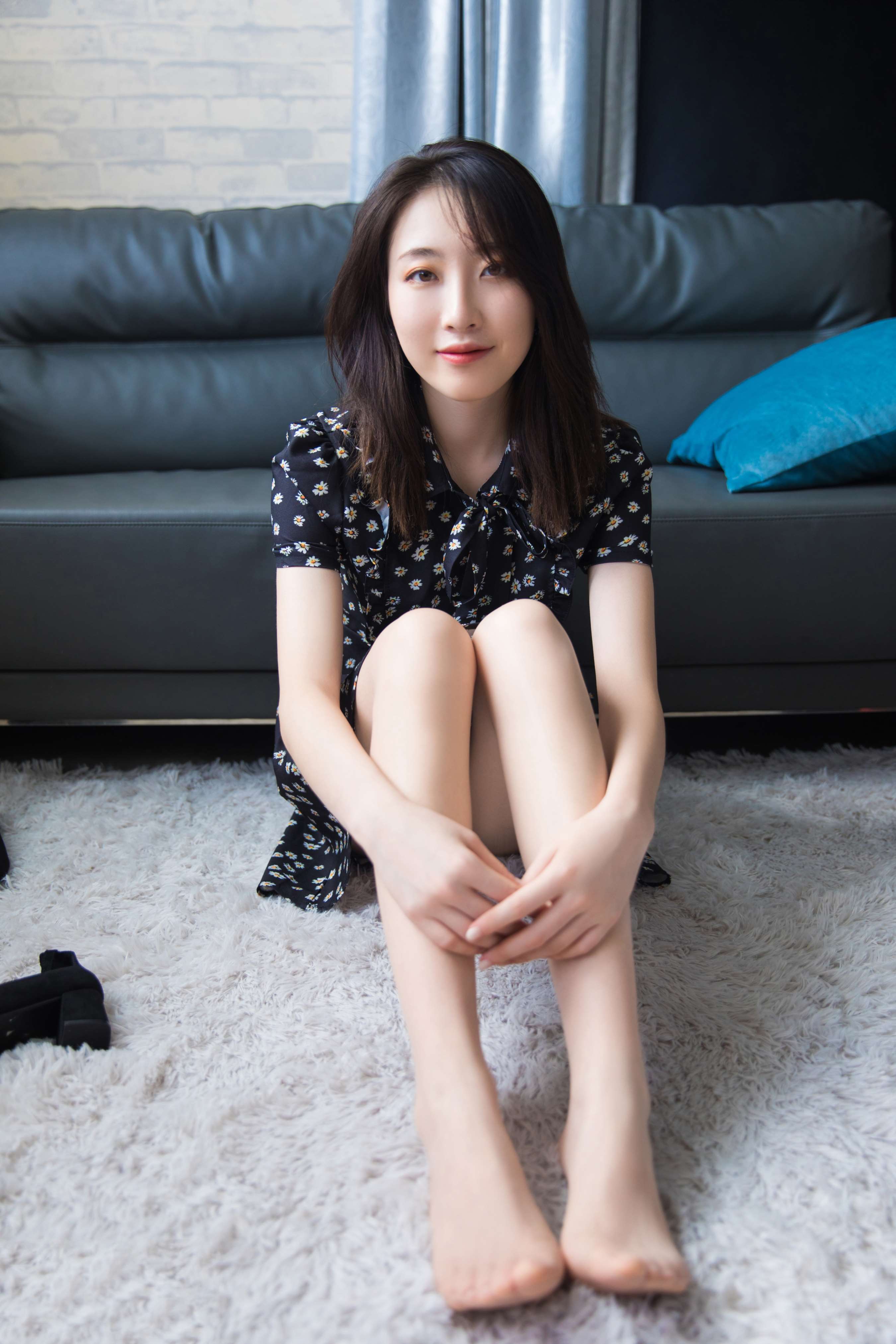 《亚茹少女的丝足》作品图