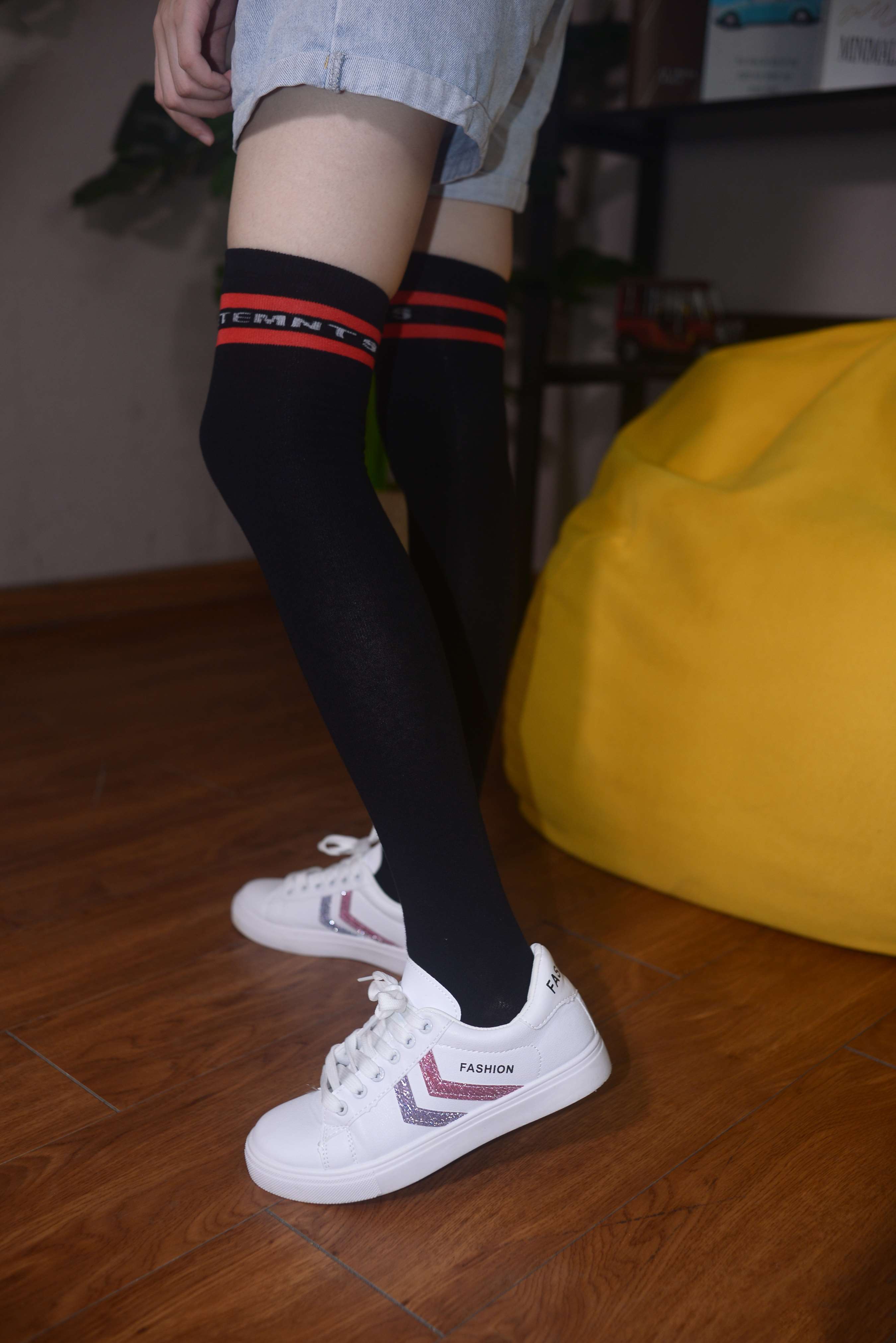 《陆佳-愿平安喜乐，早渡一切苦难》作品图