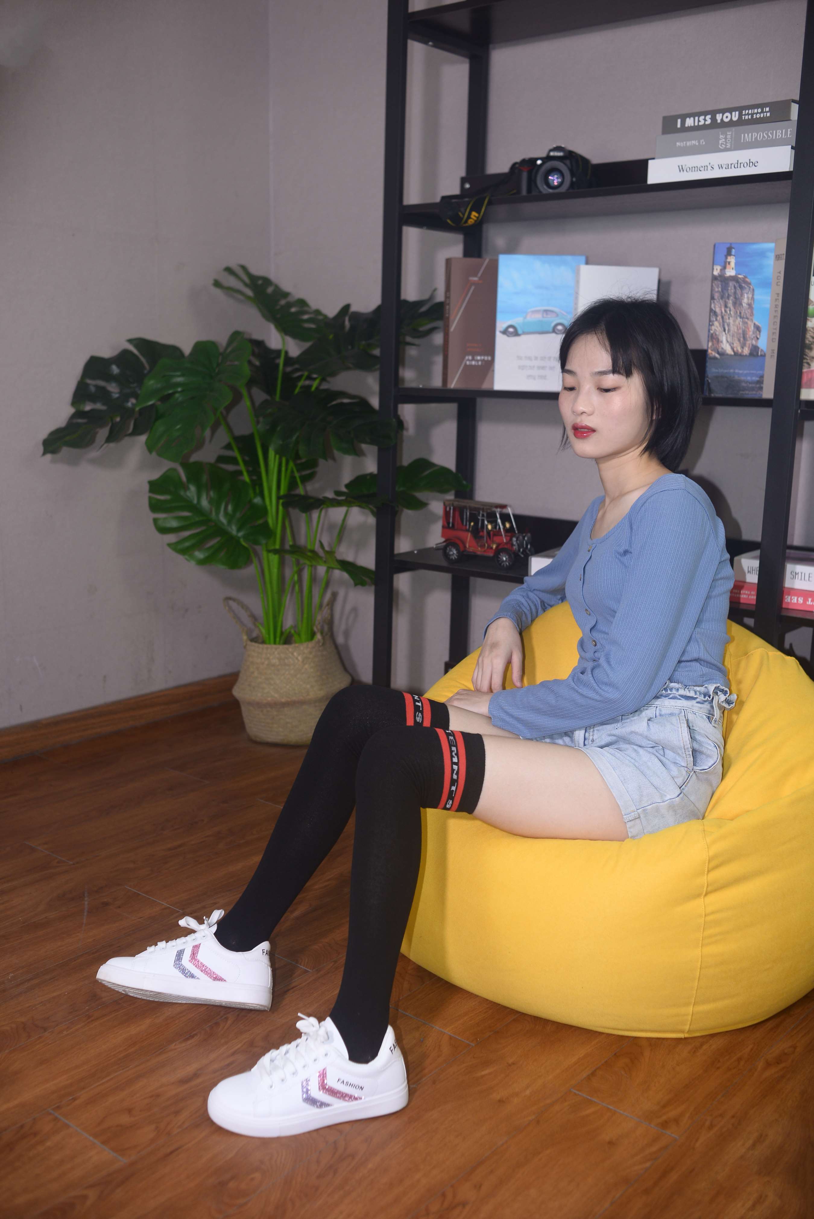 《陆佳-愿平安喜乐，早渡一切苦难》作品图