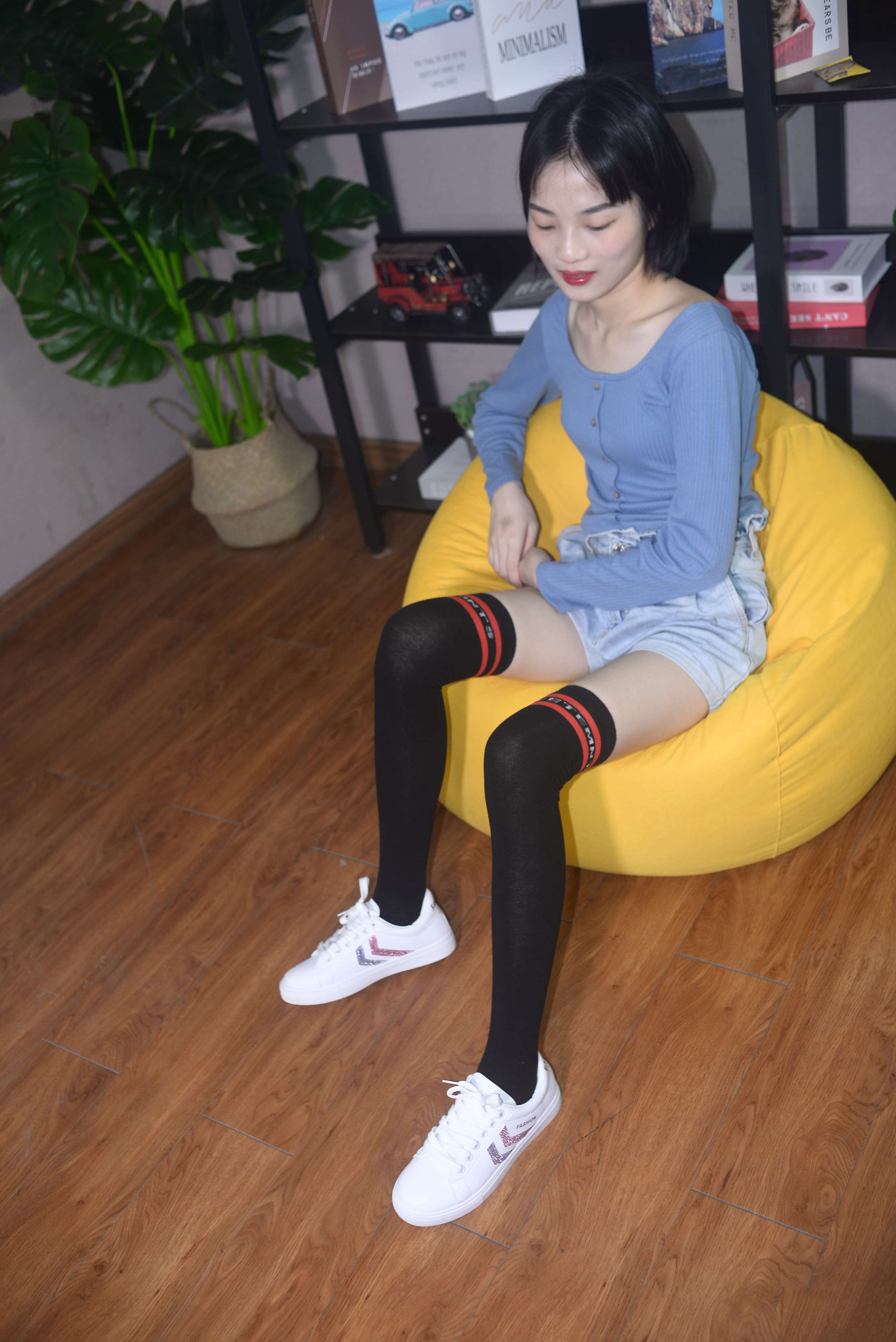 《陆佳-愿平安喜乐，早渡一切苦难》作品图