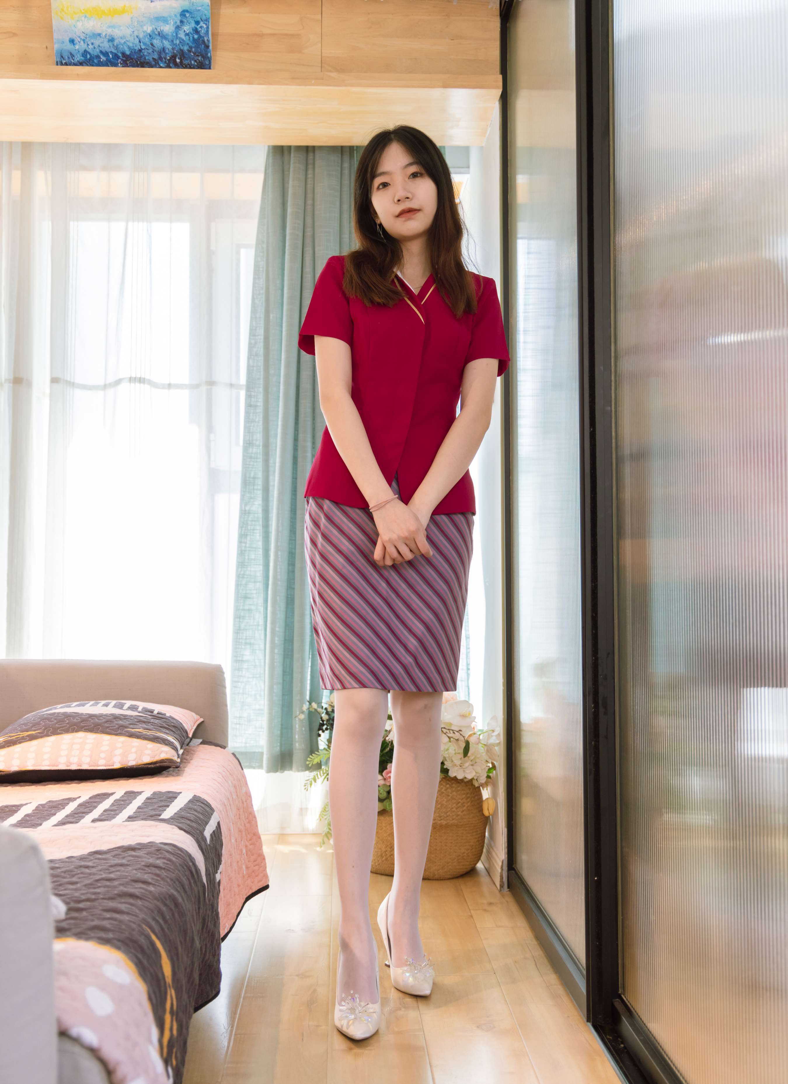 《小甜豆小姐姐高跟鞋の丝足》作品图