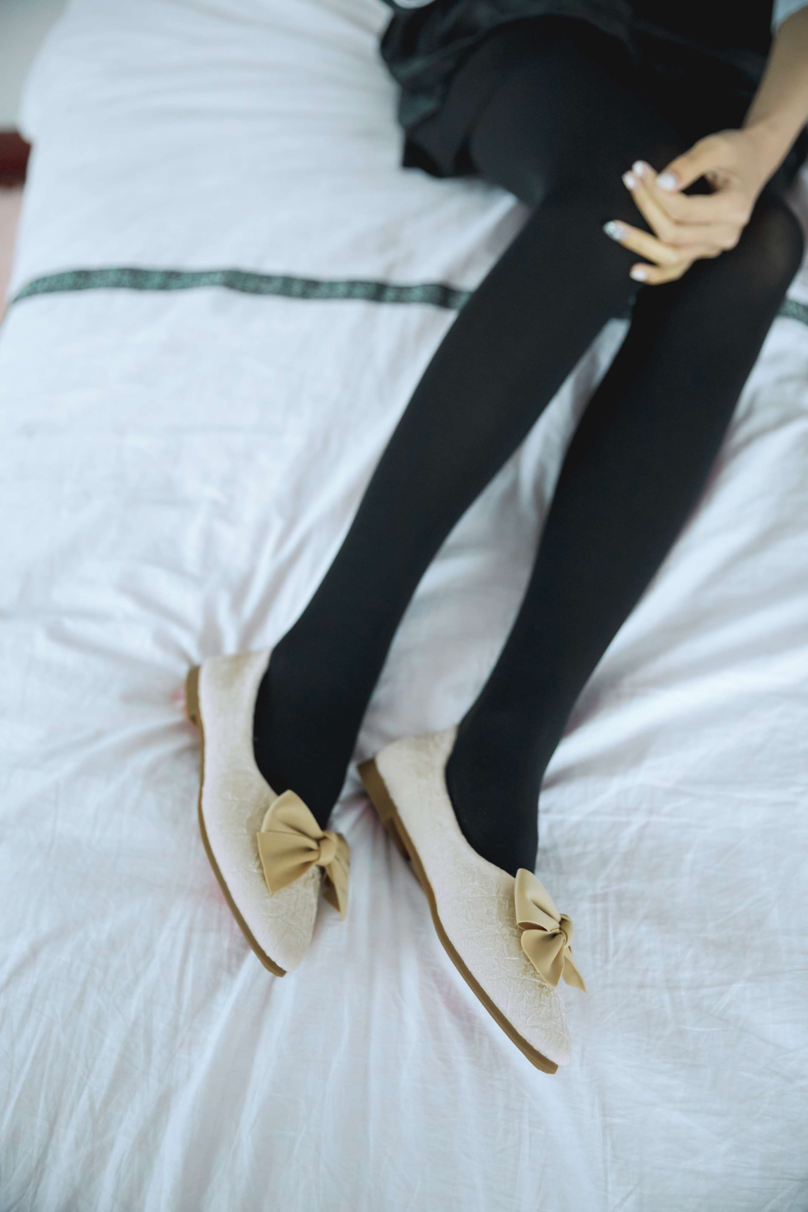 《小姐姐丝足踩香蕉》作品图